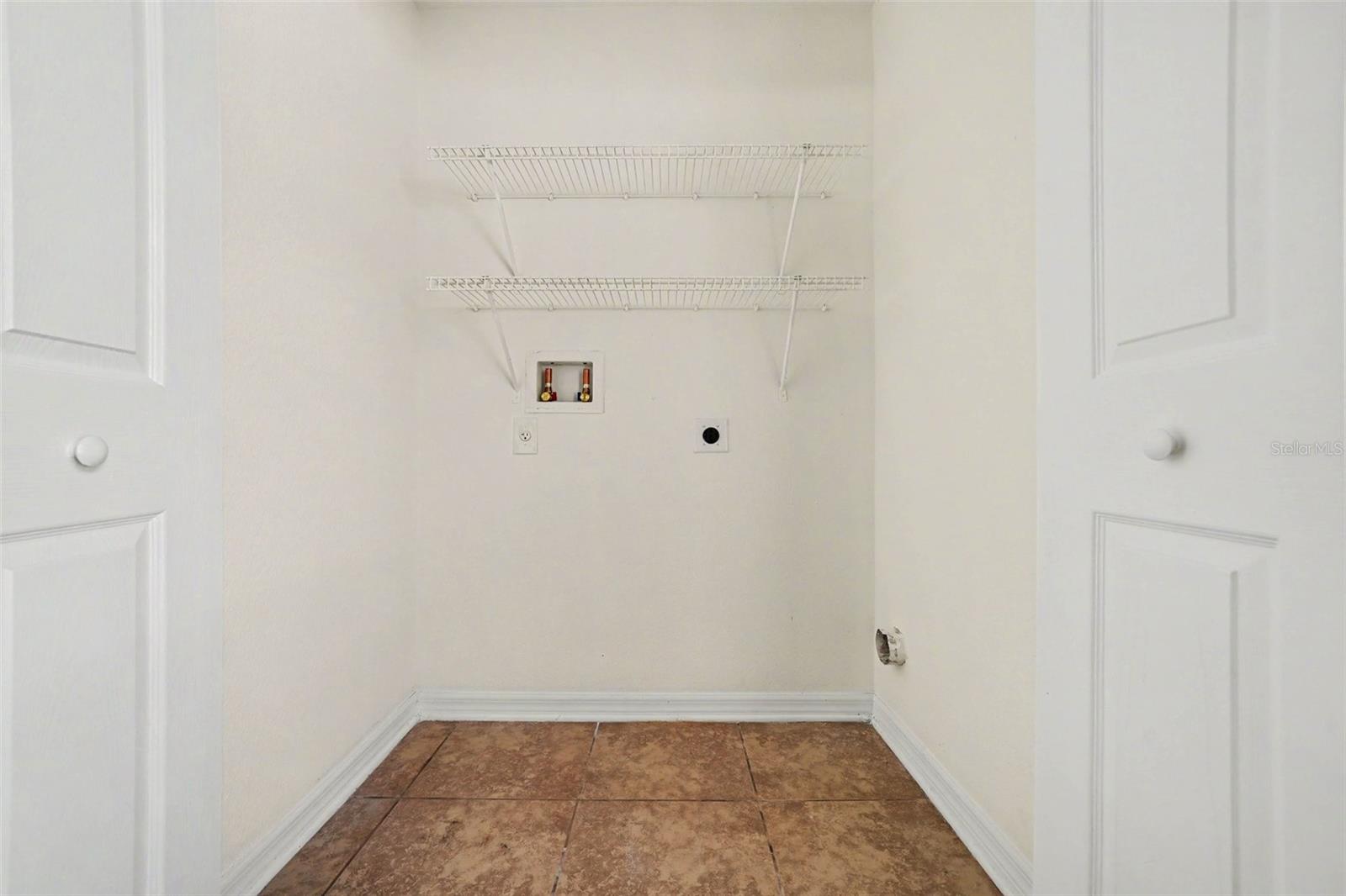 2208 Nicollett Way Property Photo 12