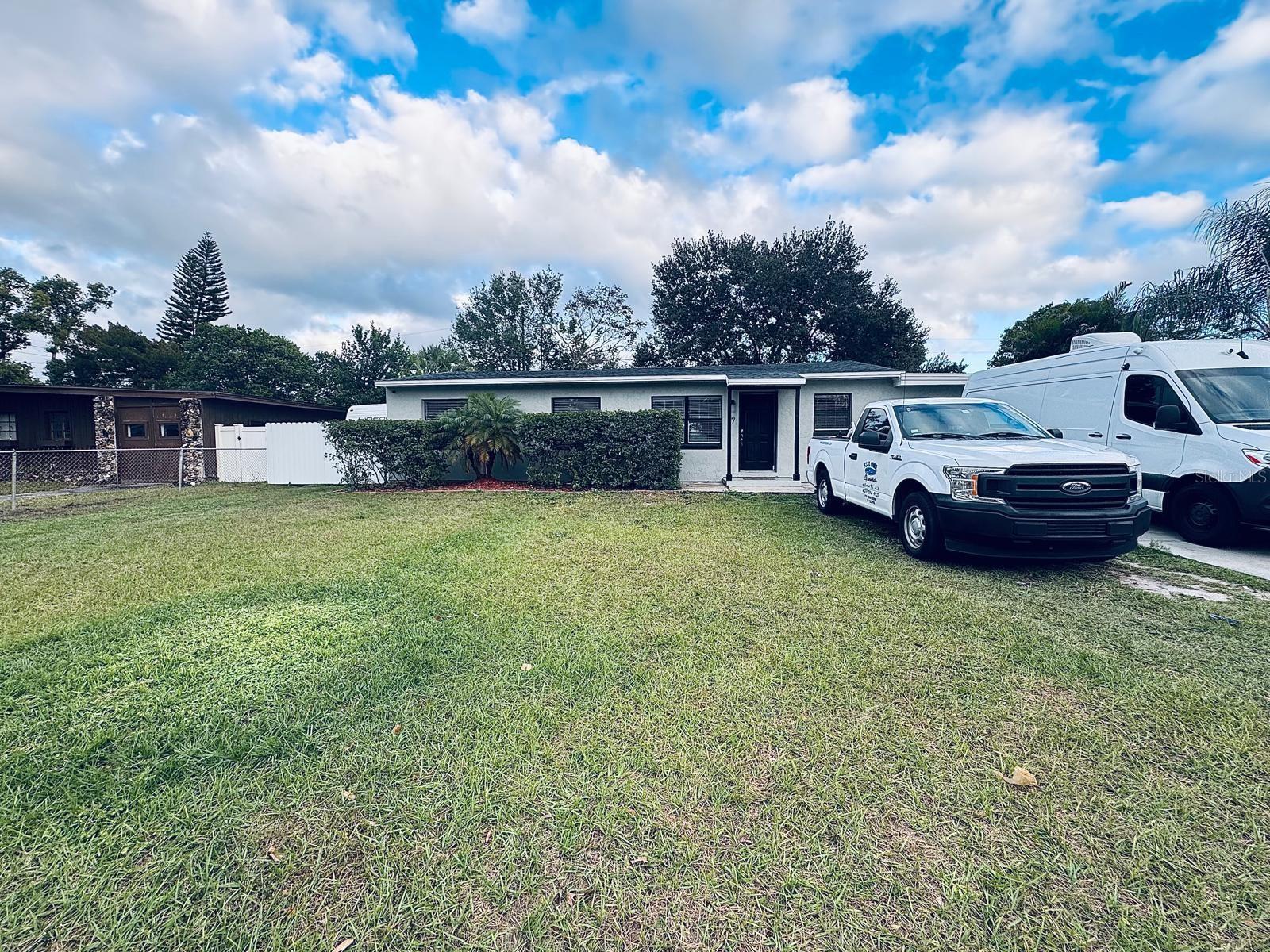 17 S Solandra Dr Property Photo 1