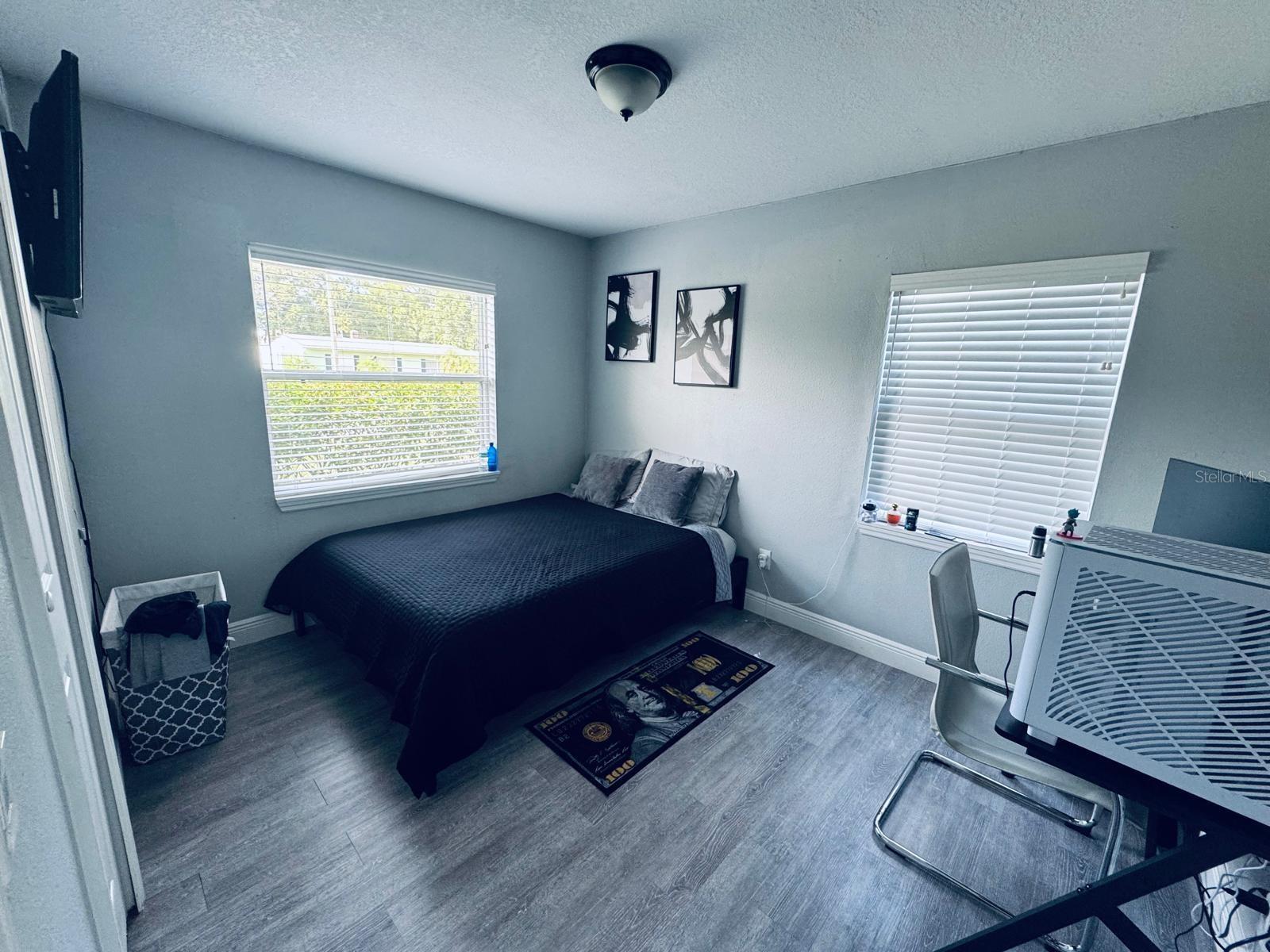 17 S Solandra Dr Property Photo 5