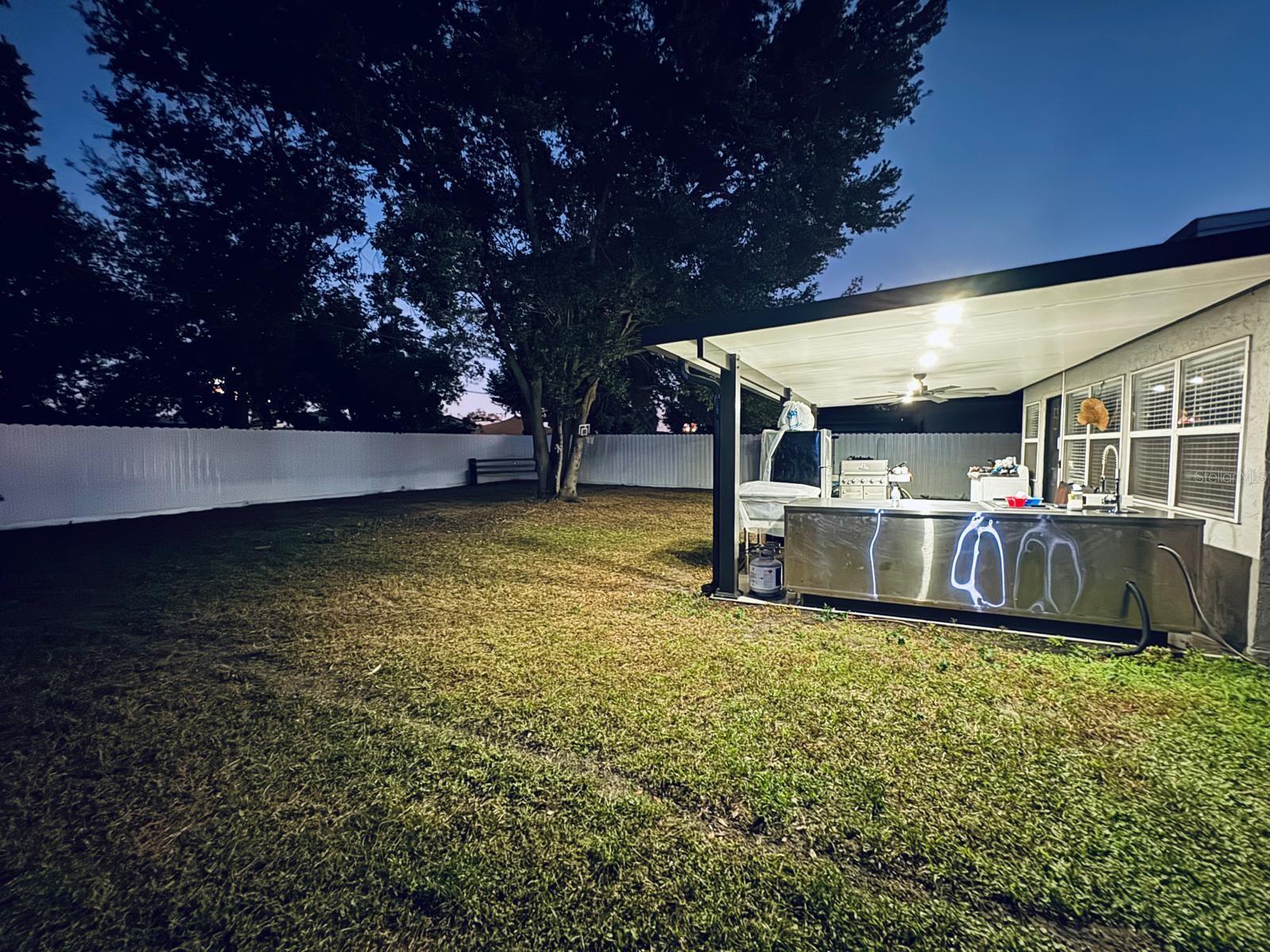 17 S Solandra Dr Property Photo 8