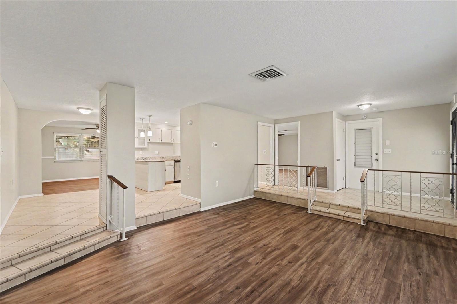 5751 Dolores Dr Property Photo 3