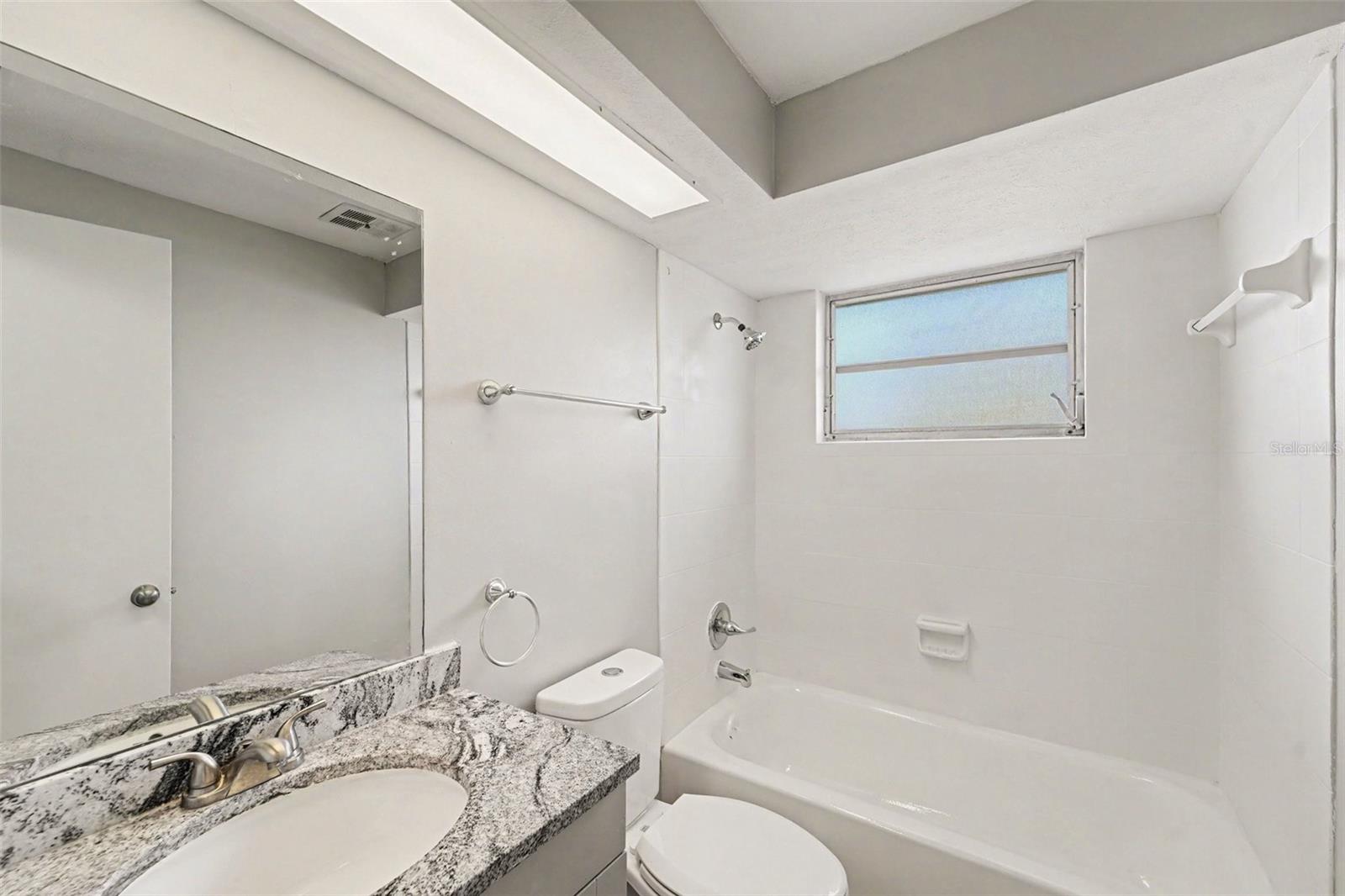 5751 Dolores Dr Property Photo 11