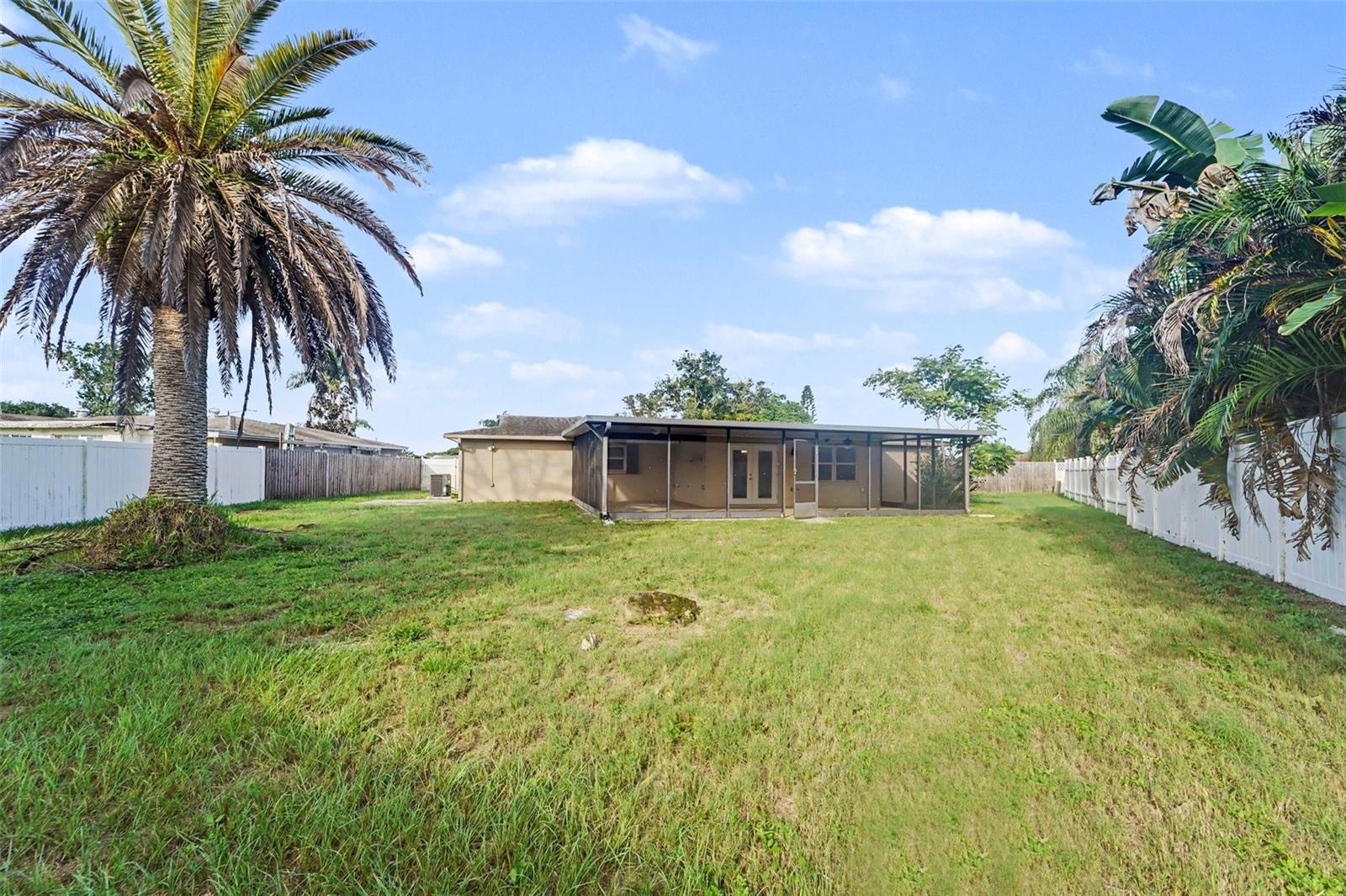 5751 Dolores Dr Property Photo 14