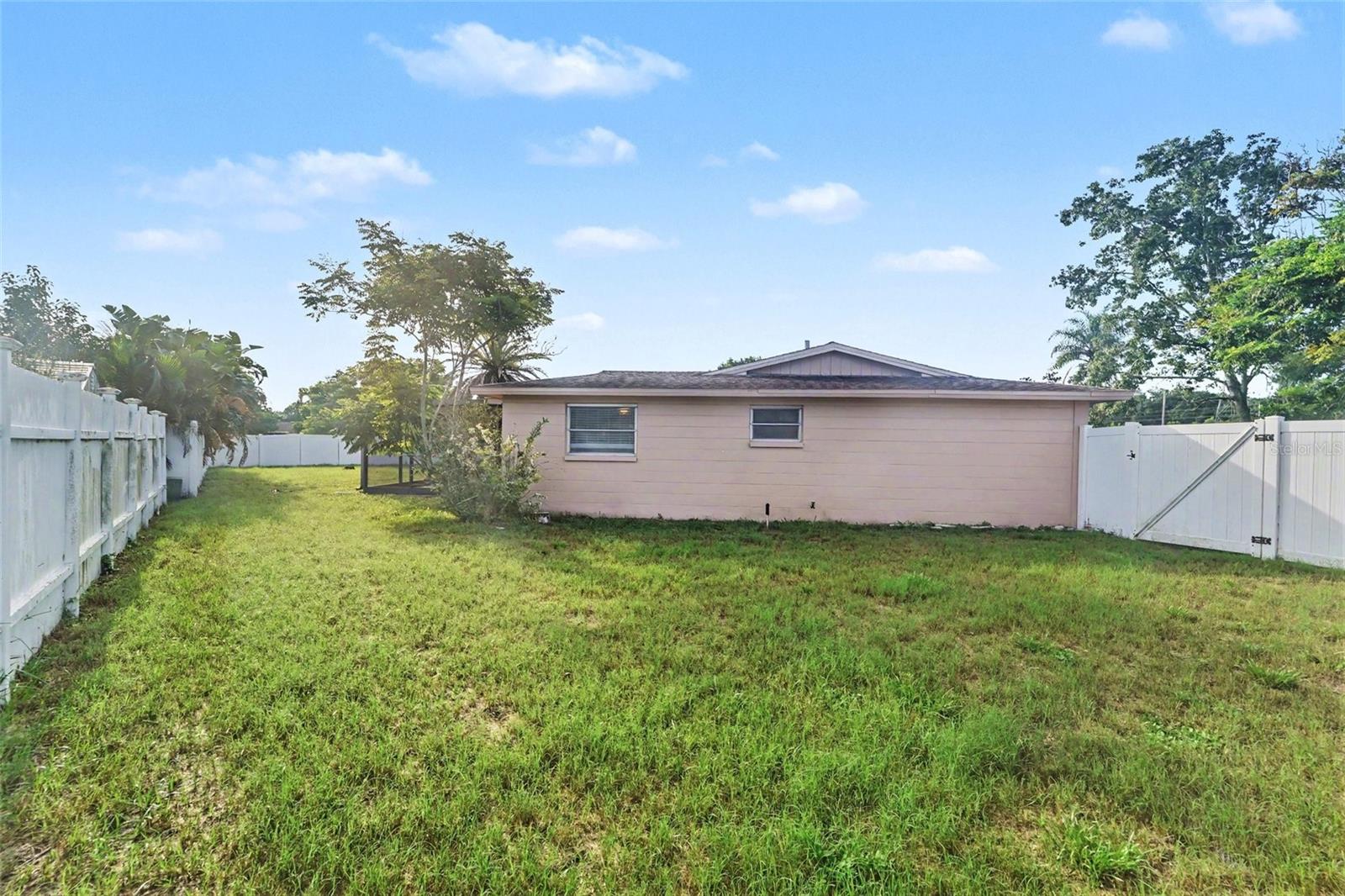 5751 Dolores Dr Property Photo 15