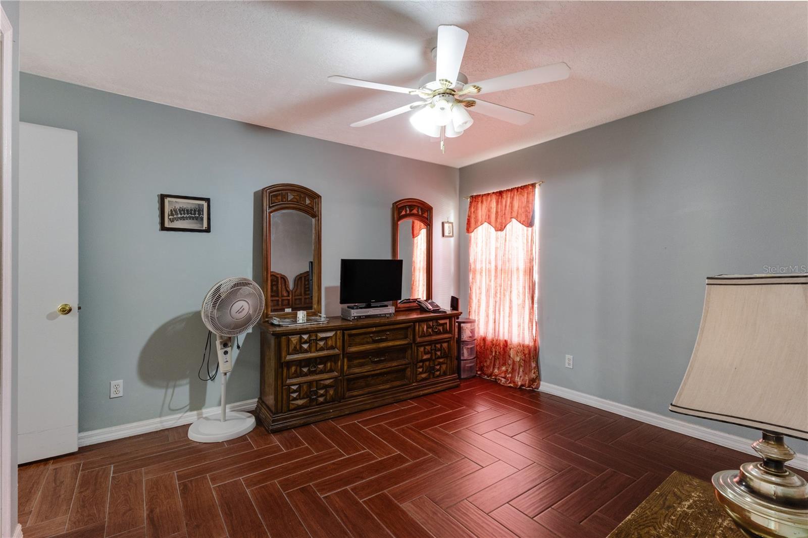 696 S Grand Hwy Property Photo 13
