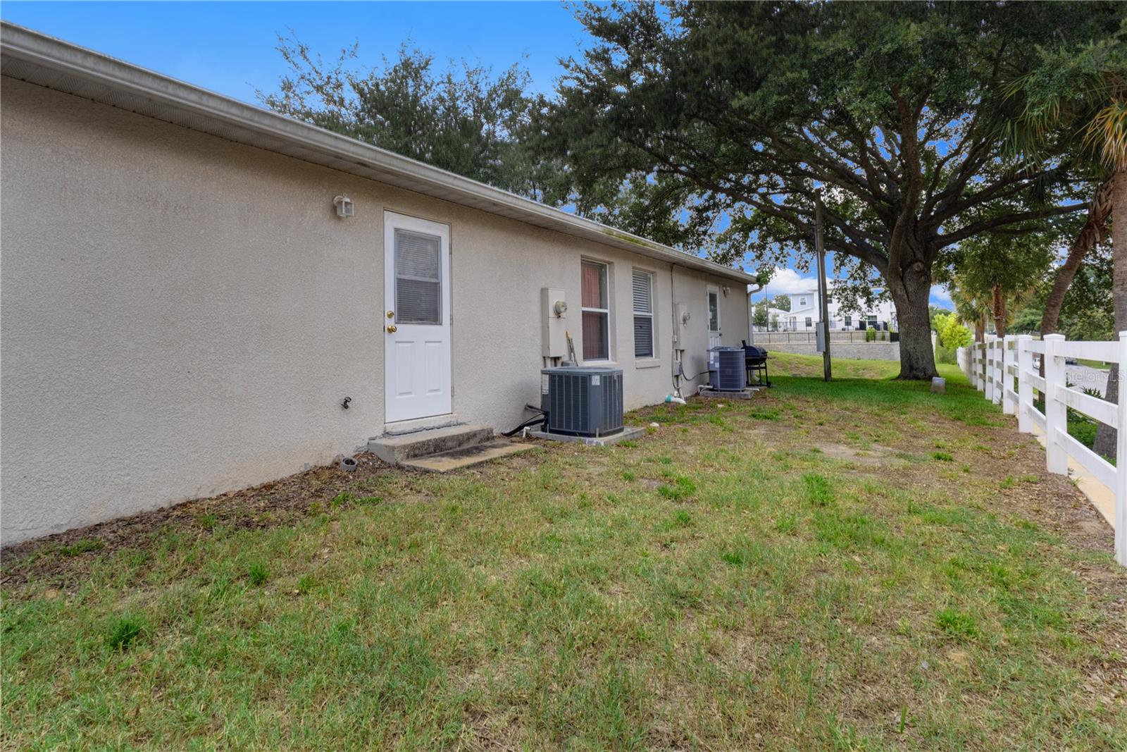 696 S Grand Hwy Property Photo 22