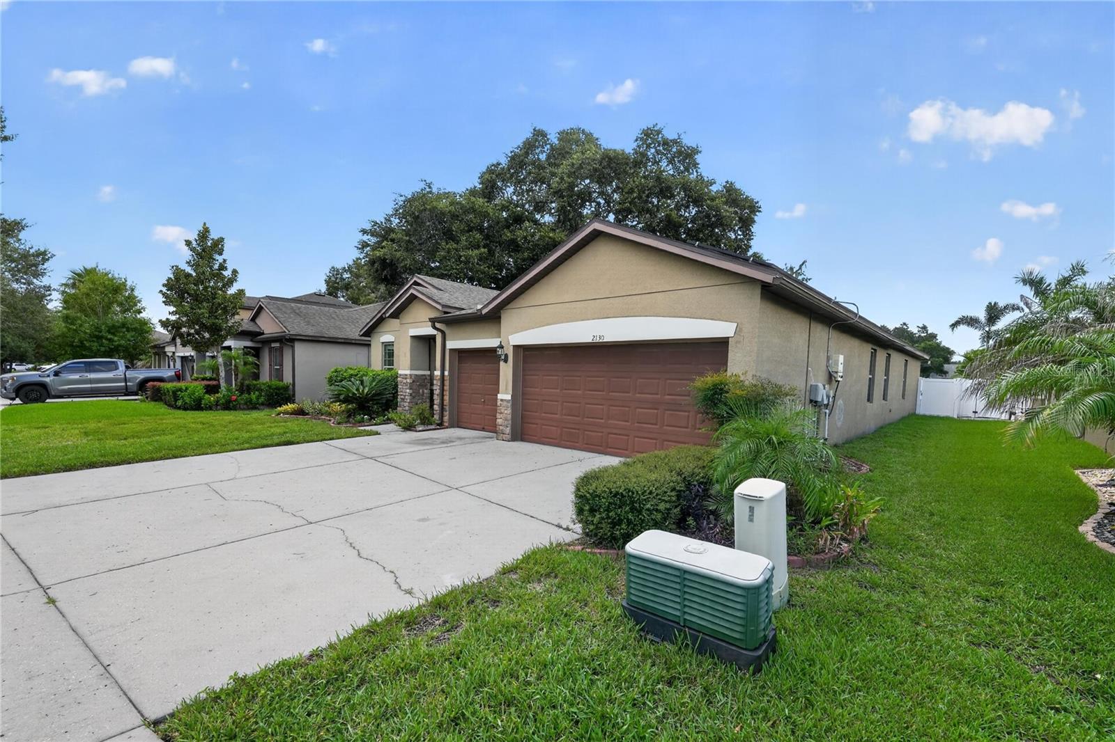 2130 Landside Dr Property Photo 2