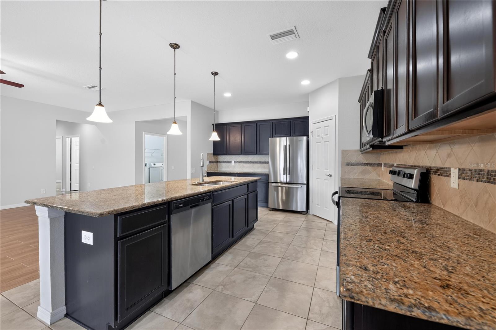 2130 Landside Dr Property Photo 15