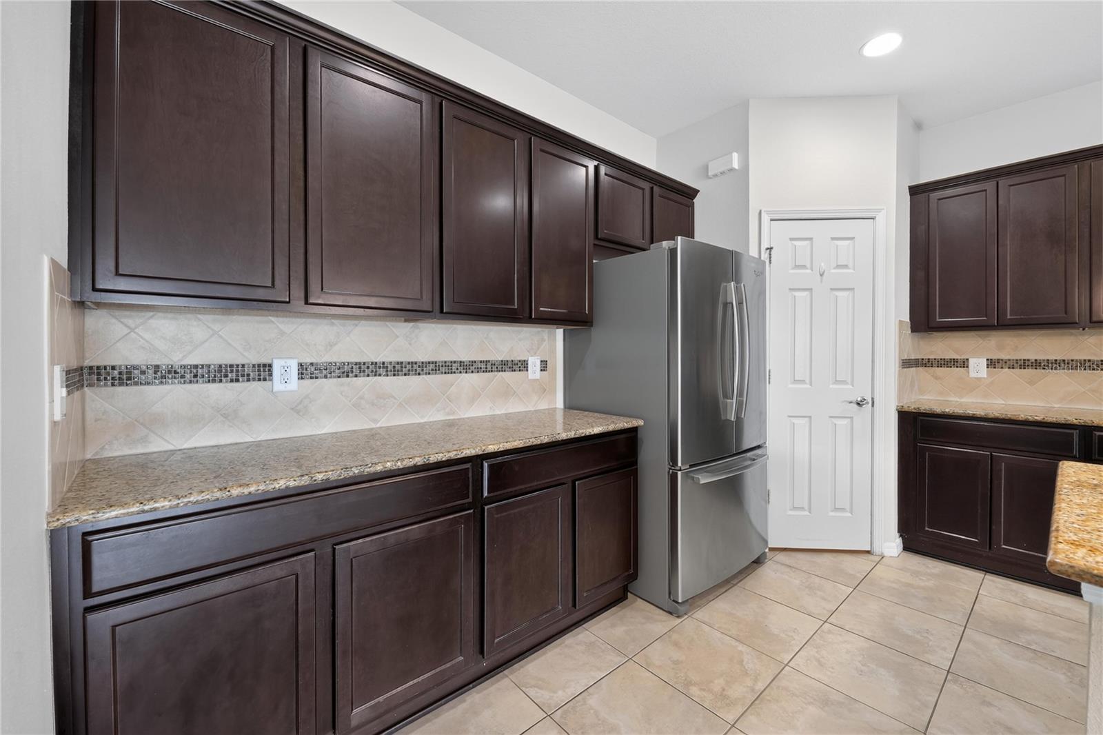 2130 Landside Dr Property Photo 16