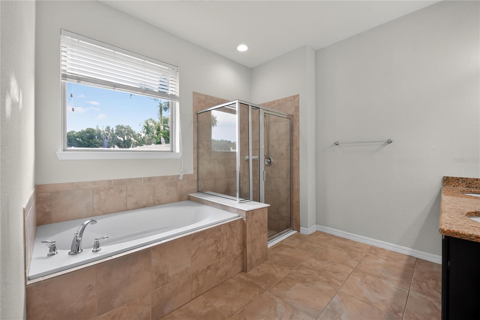 2130 Landside Dr Property Photo 22