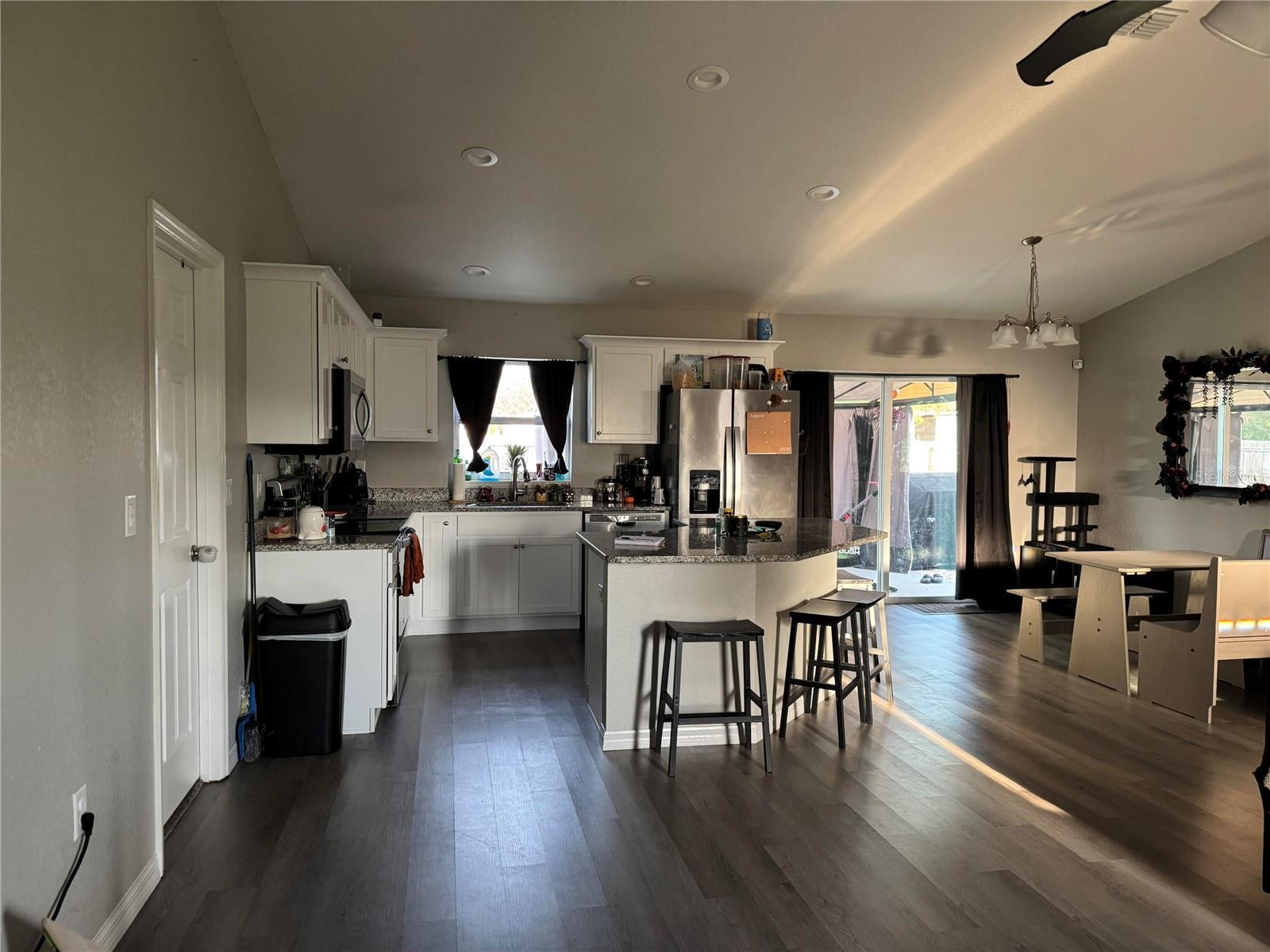 19 Willow Run Property Photo 8