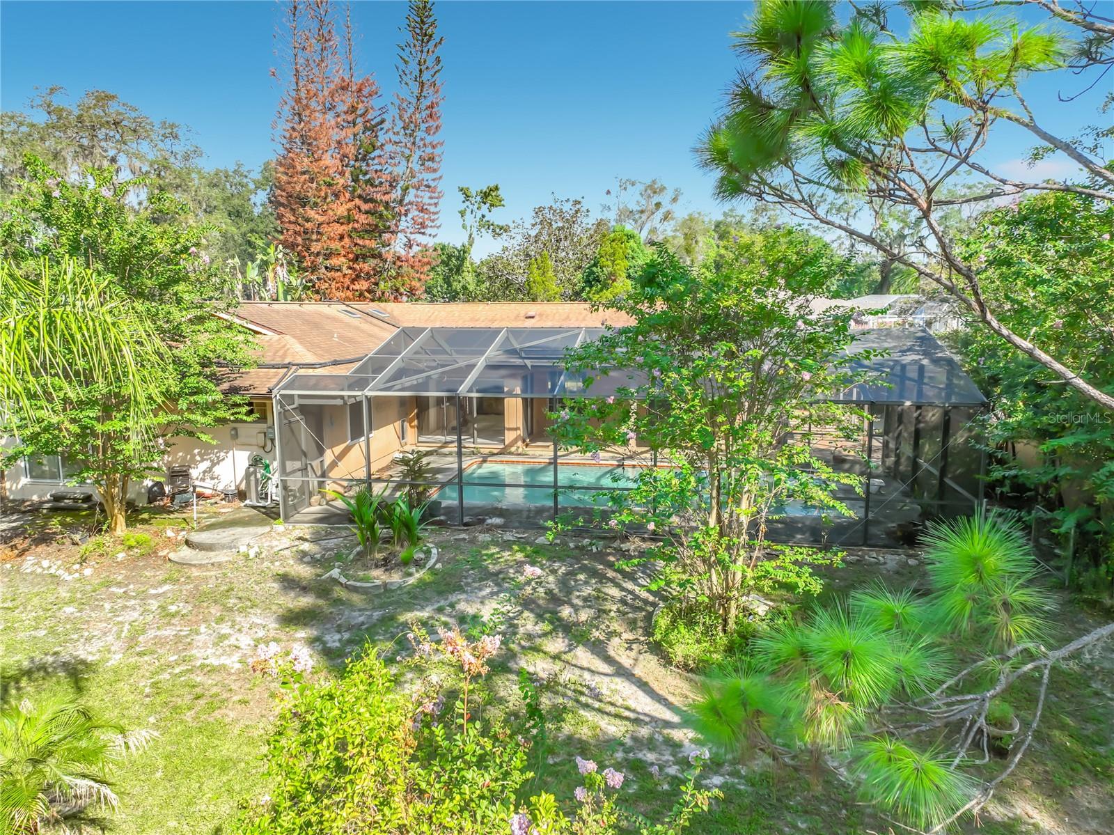 535 Brookside Cir Property Photo 6