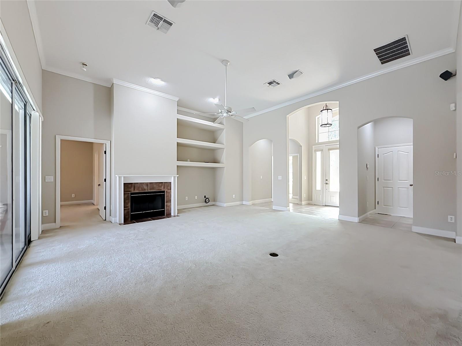 10824 Woodchase Cir Property Photo 6