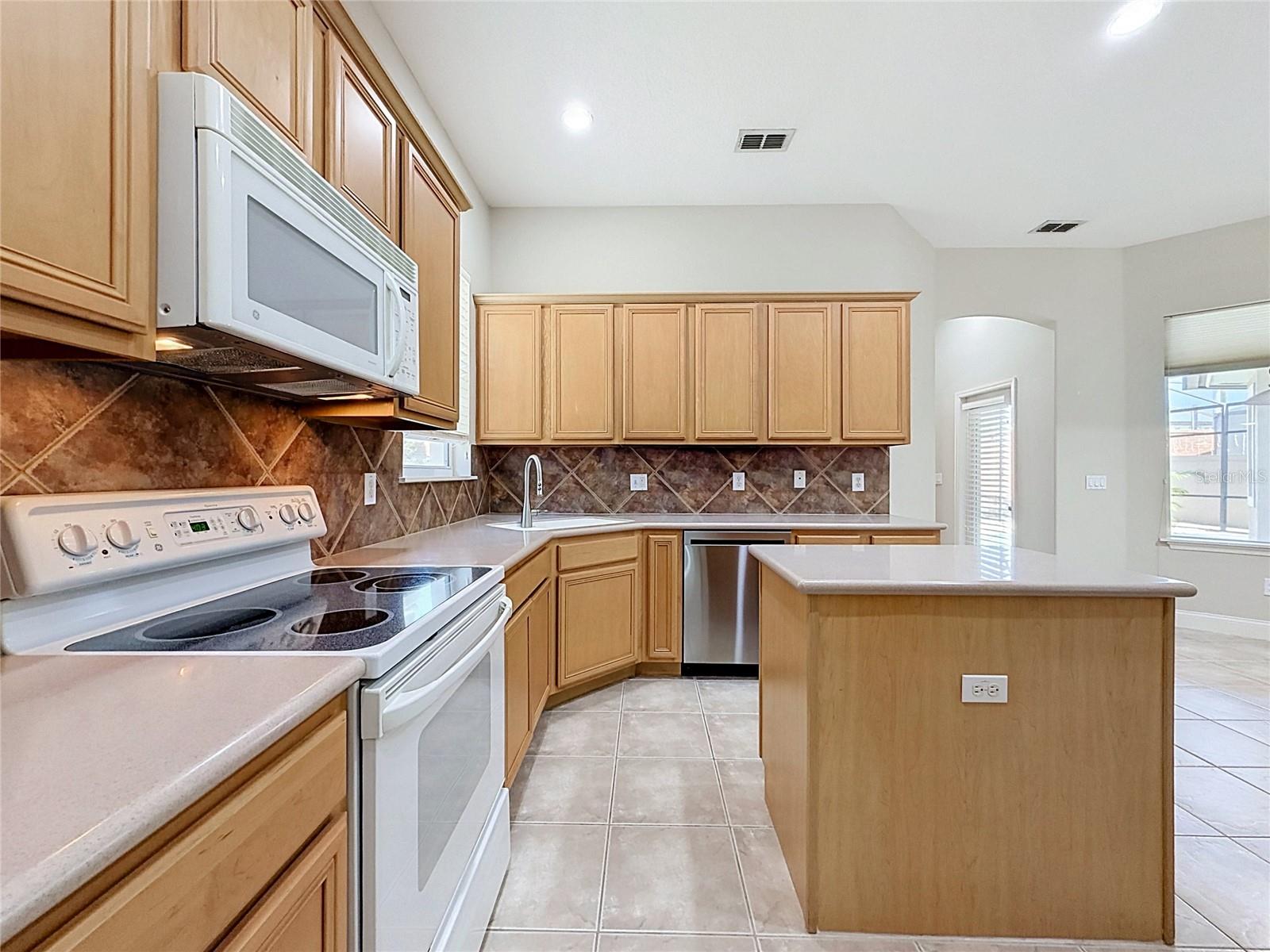 10824 Woodchase Cir Property Photo 15