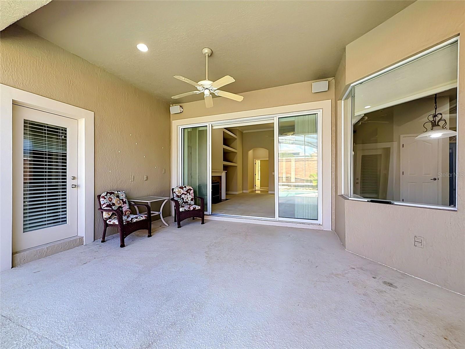 10824 Woodchase Cir Property Photo 37