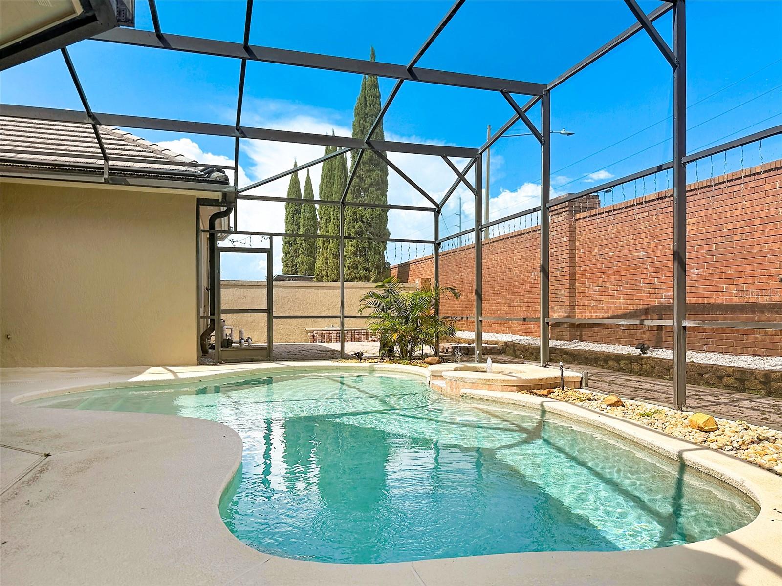 10824 Woodchase Cir Property Photo 40