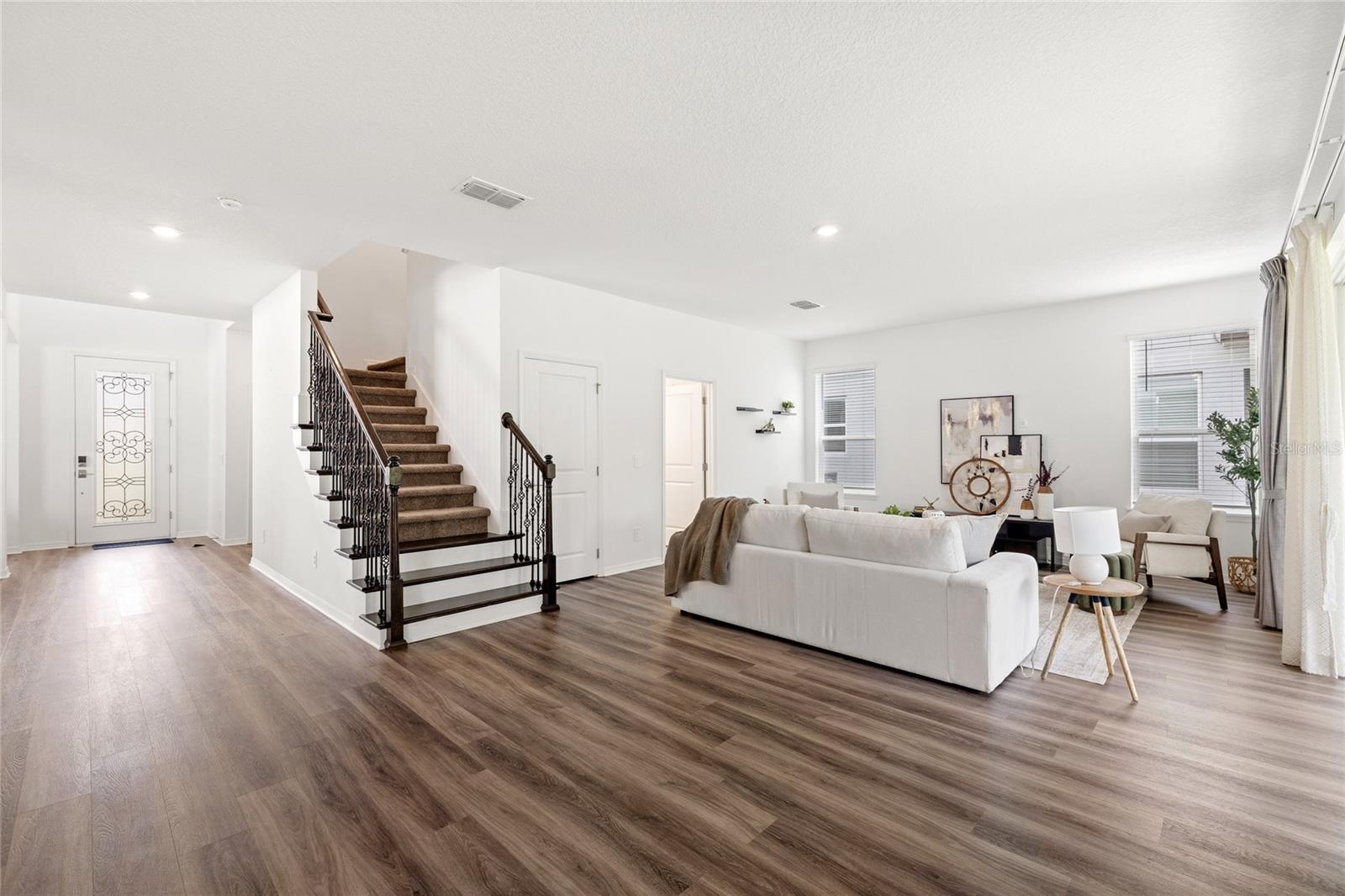 1168 Pando Loop Property Photo 12