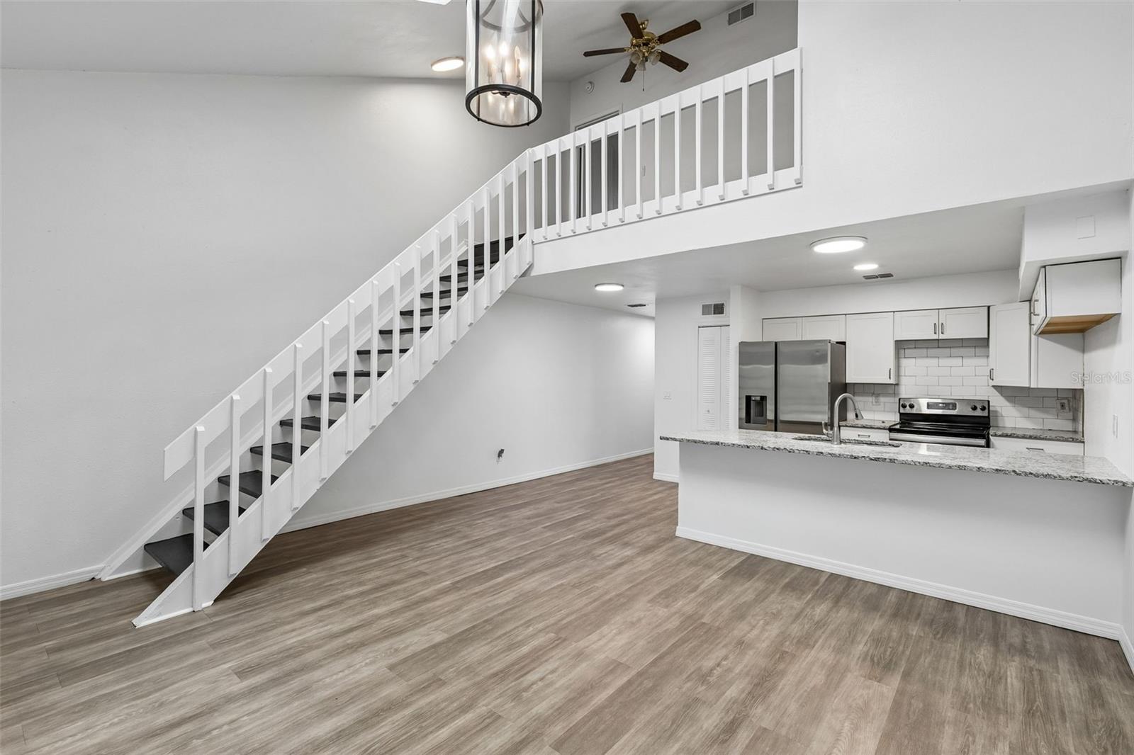 2835 Hunt Club Ln Property Photo 5