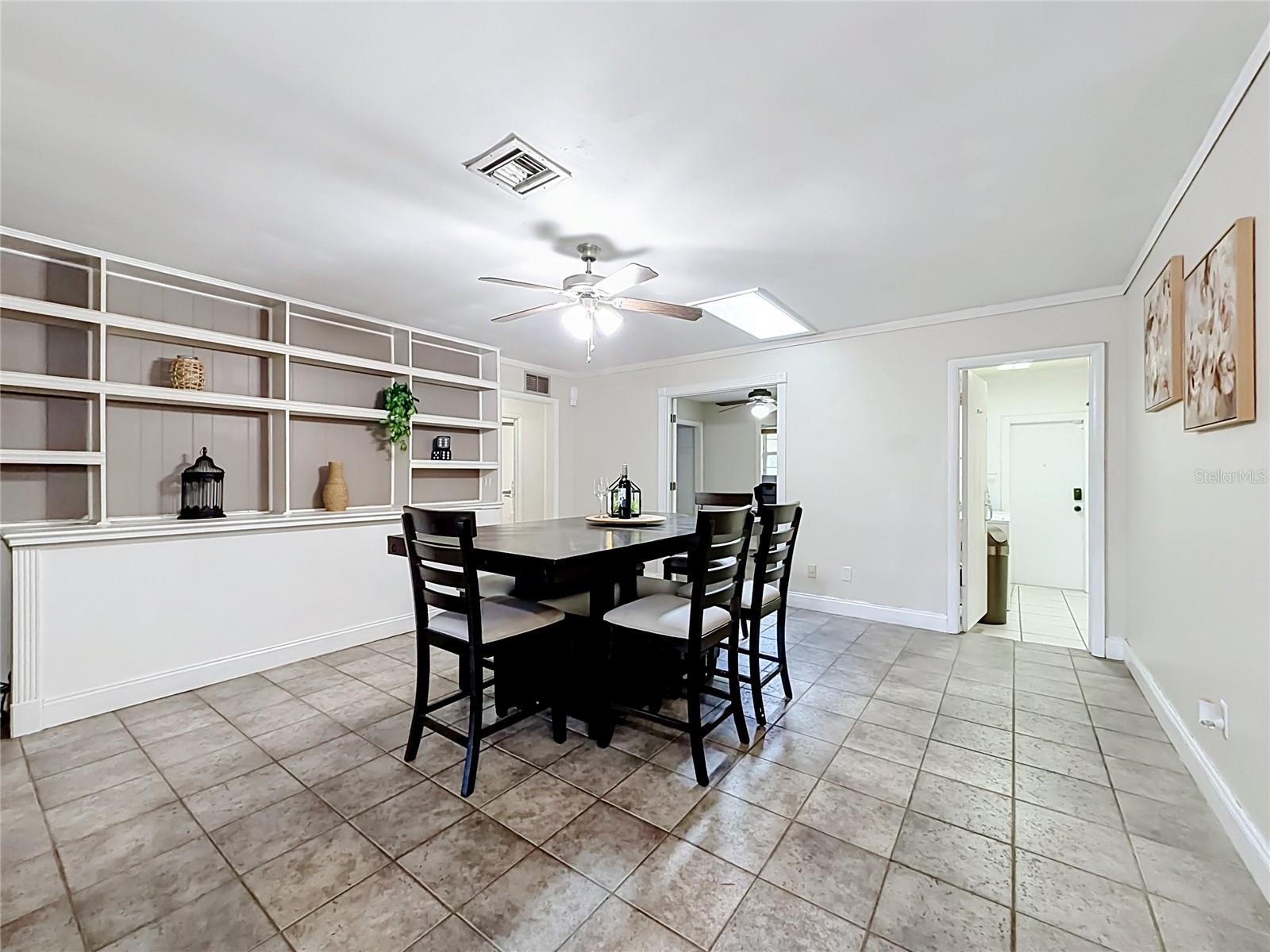 6313 Wynglow Ln Property Photo 12