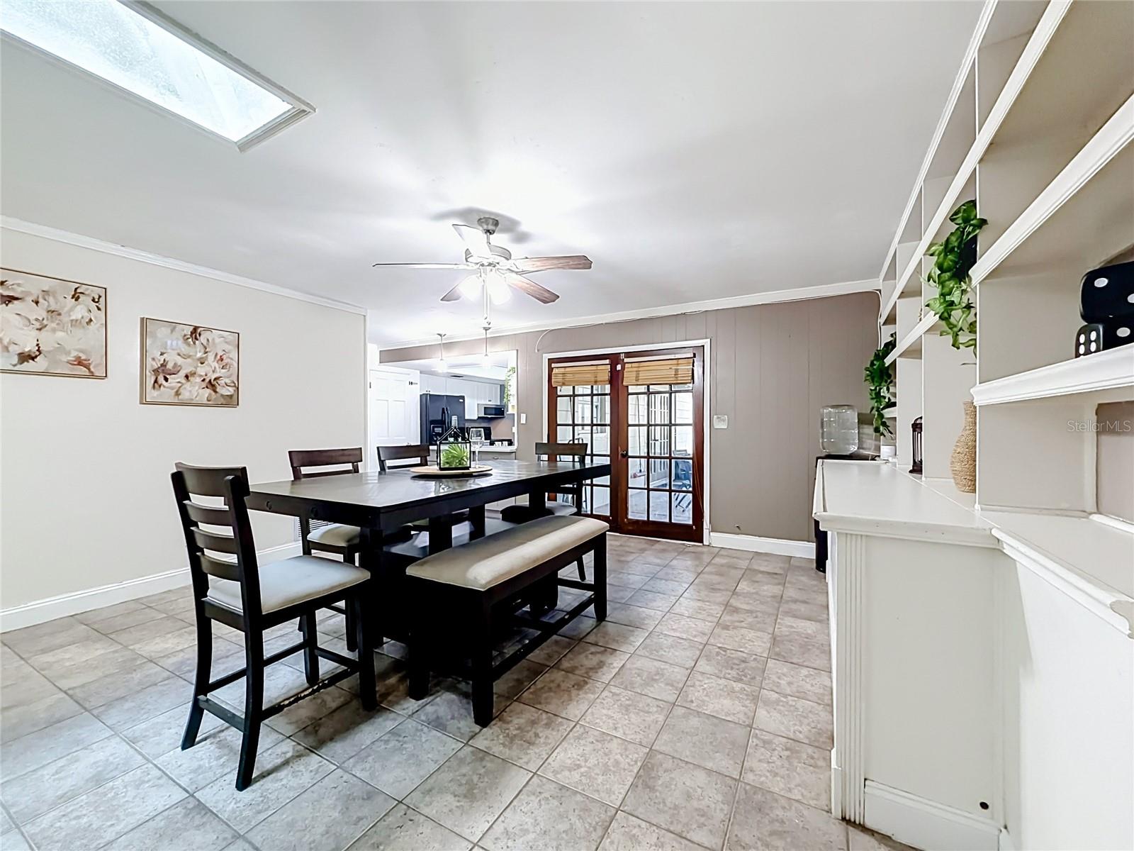 6313 Wynglow Ln Property Photo 14