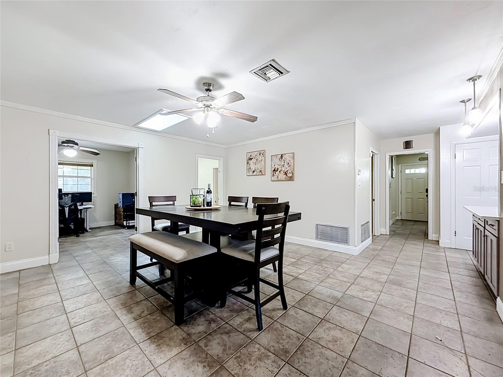 6313 Wynglow Ln Property Photo 15