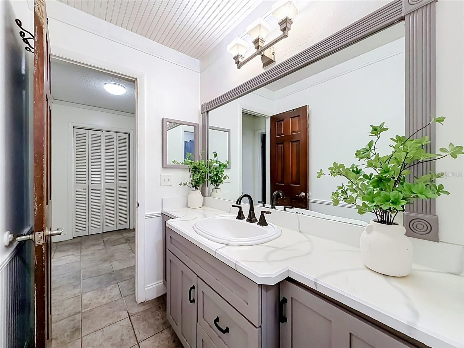 6313 Wynglow Ln Property Photo 25