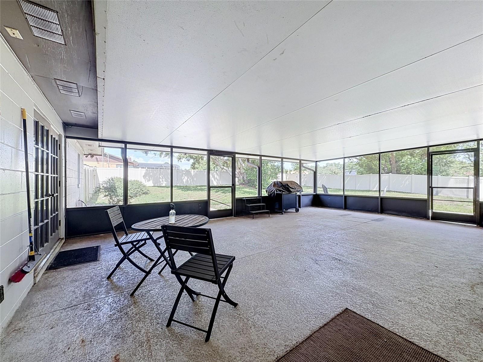 6313 Wynglow Ln Property Photo 38