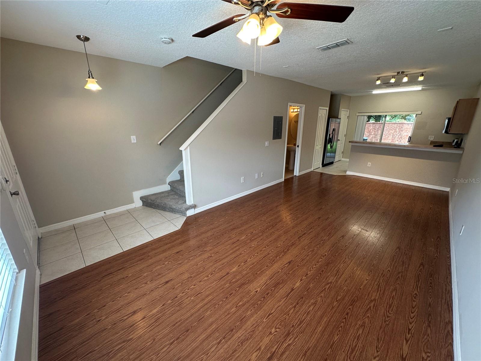 538 Wilton Cir Property Photo 3
