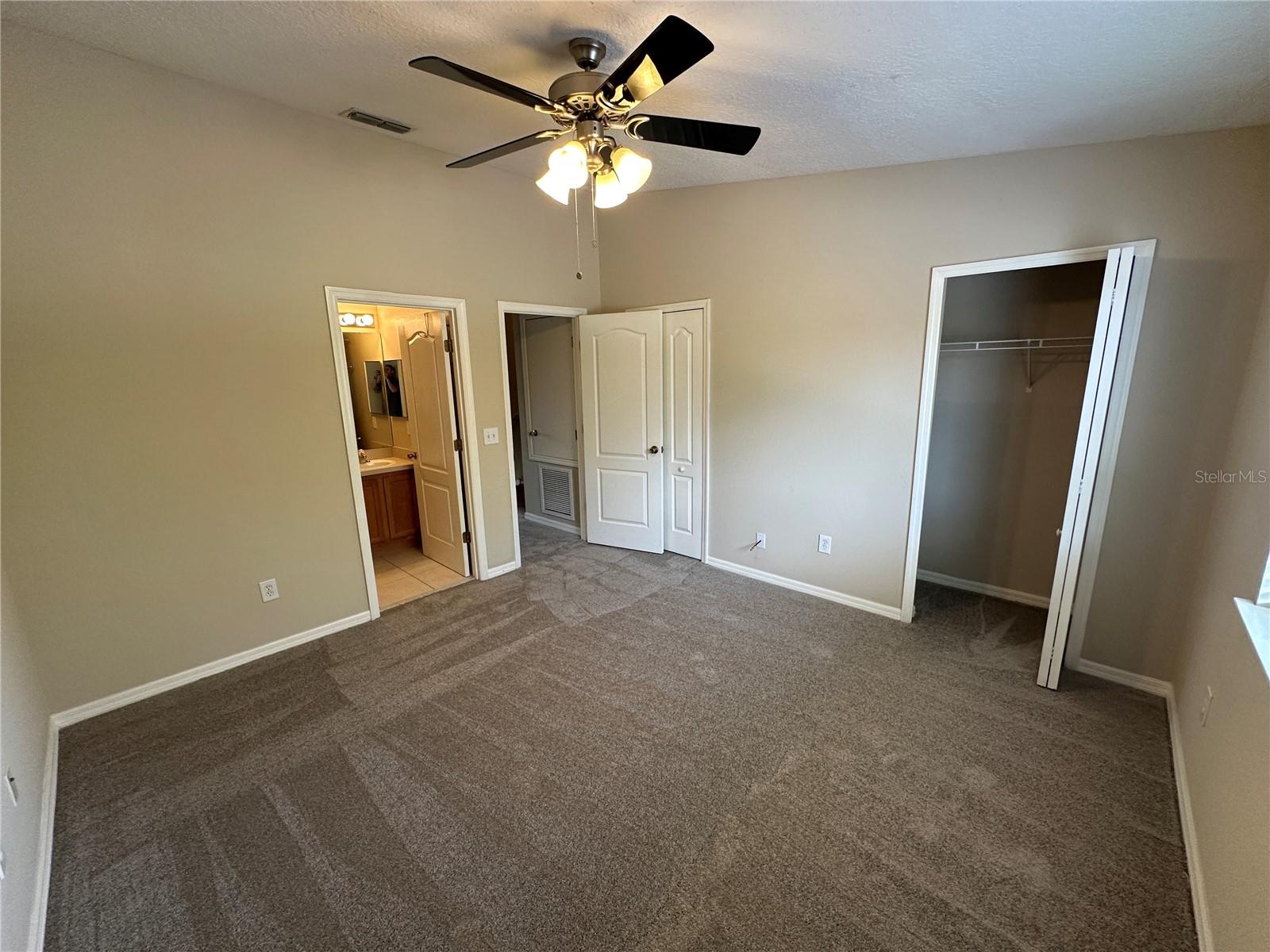 538 Wilton Cir Property Photo 12