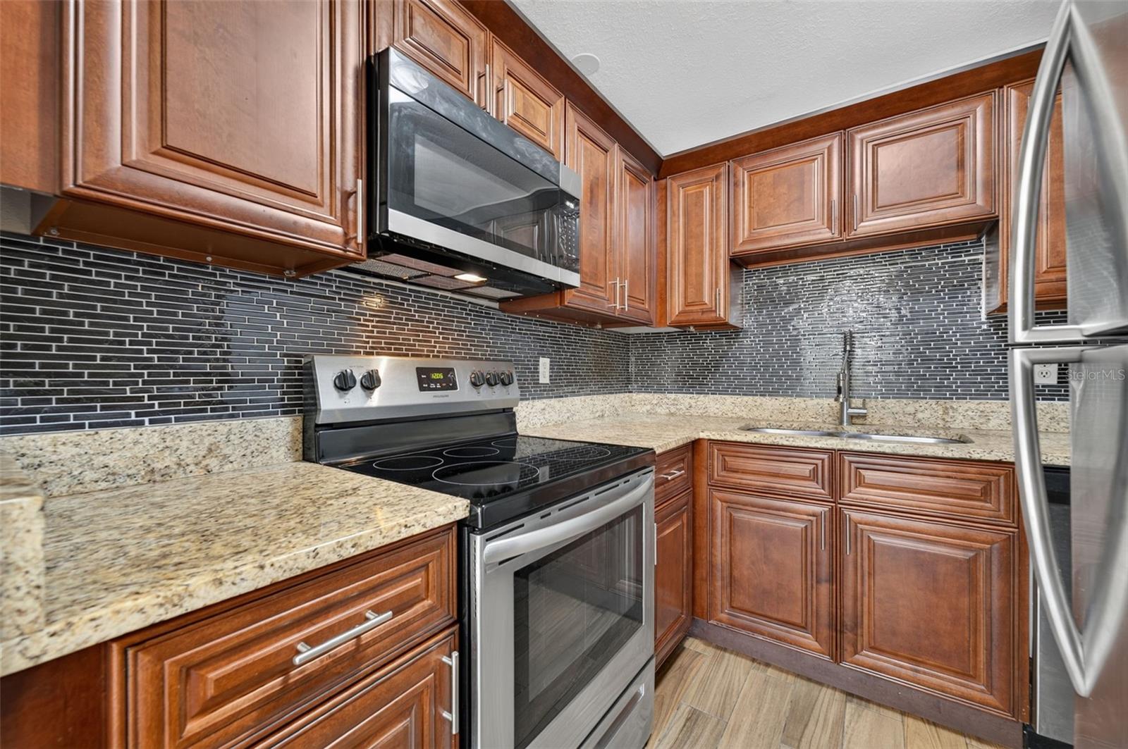118 W America St #2 Property Photo 3