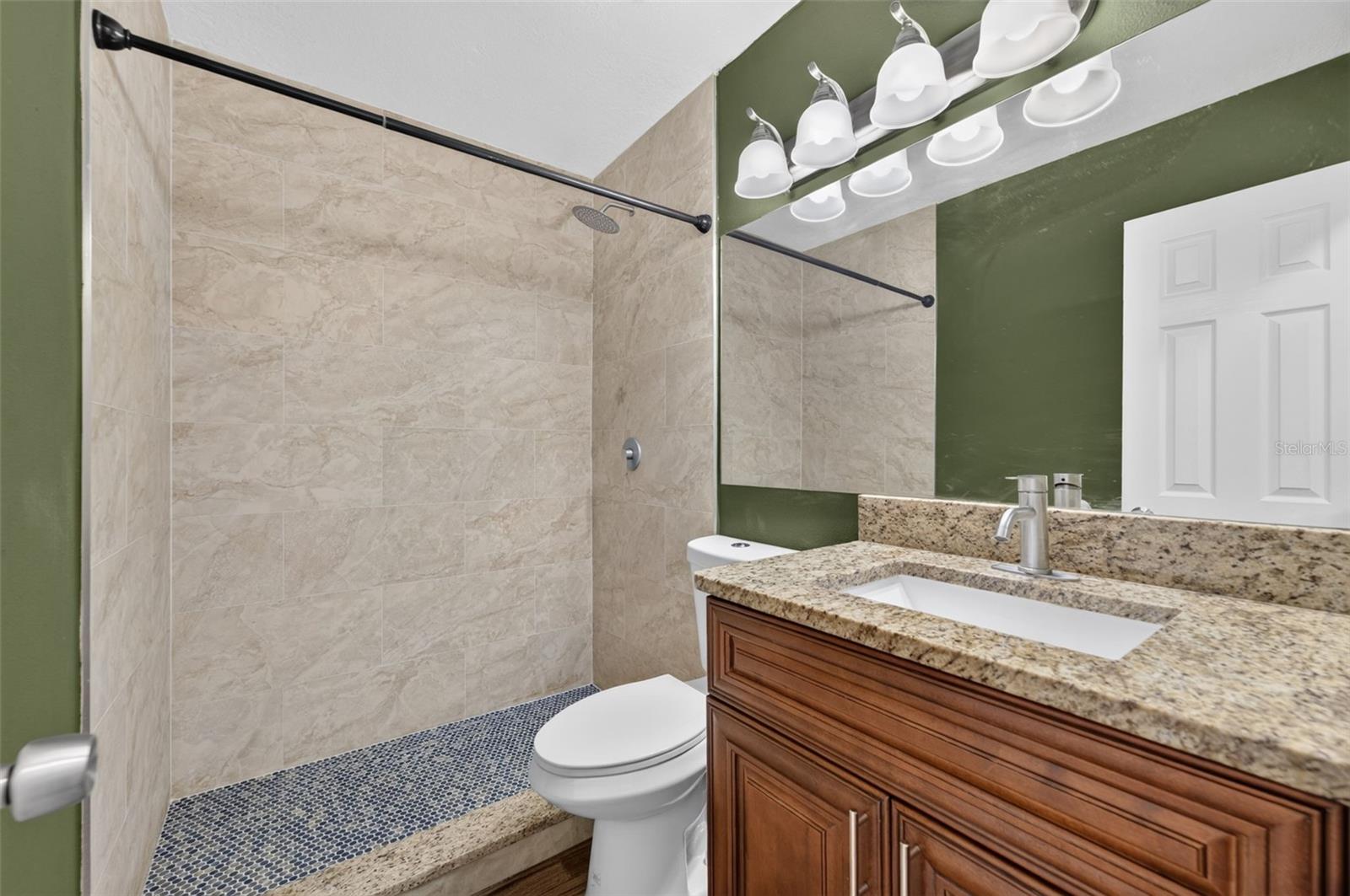 118 W America St #2 Property Photo 14