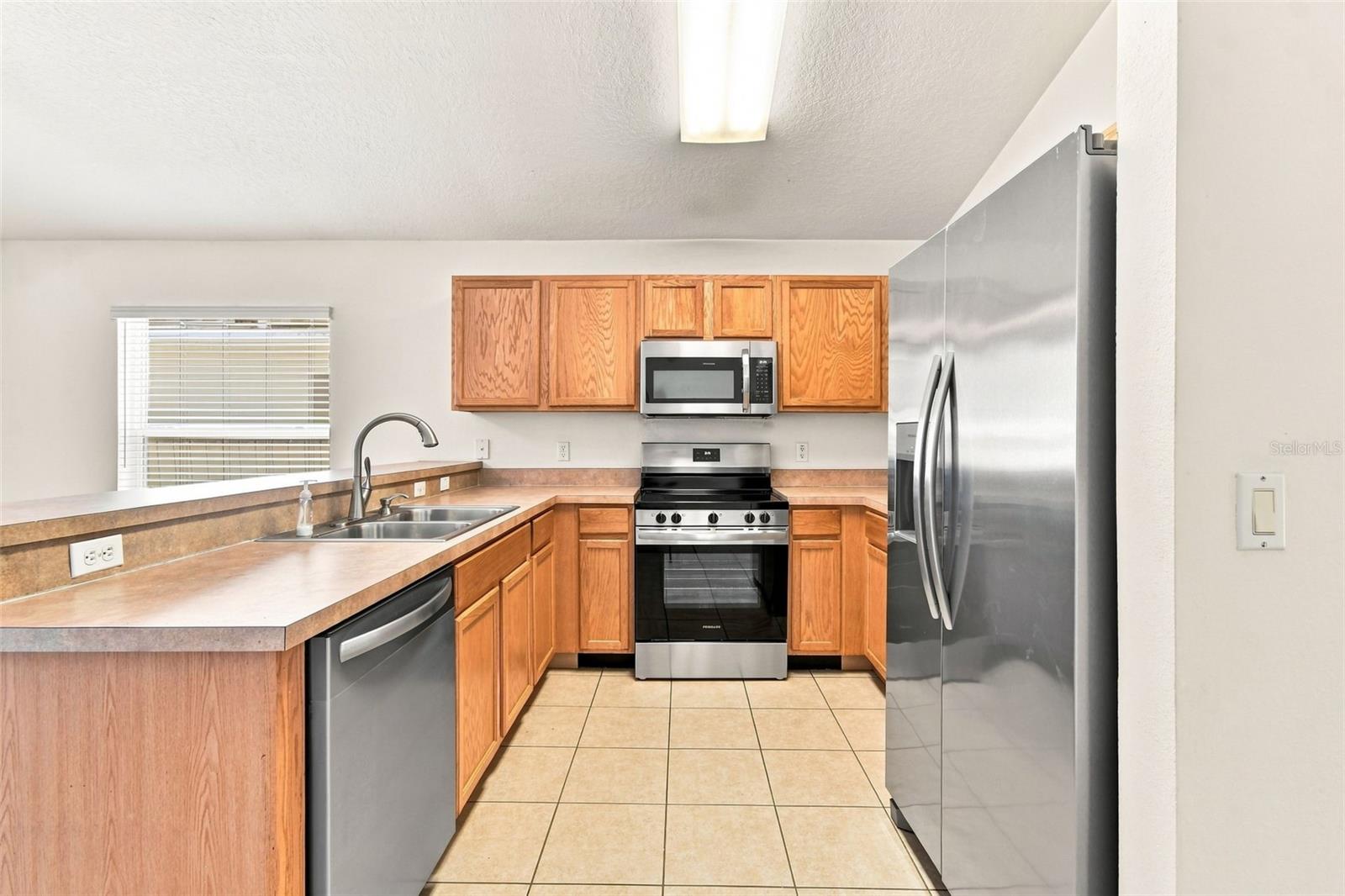 1174 Beech Grove Way Property Photo 5