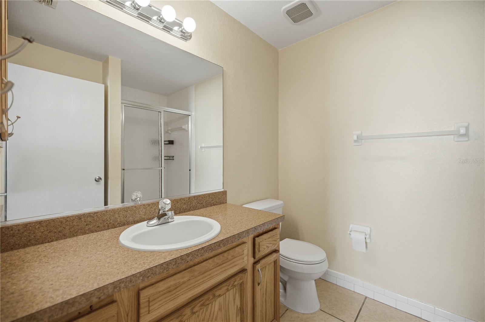 3630 Ne 8th Pl #203 Property Photo 15