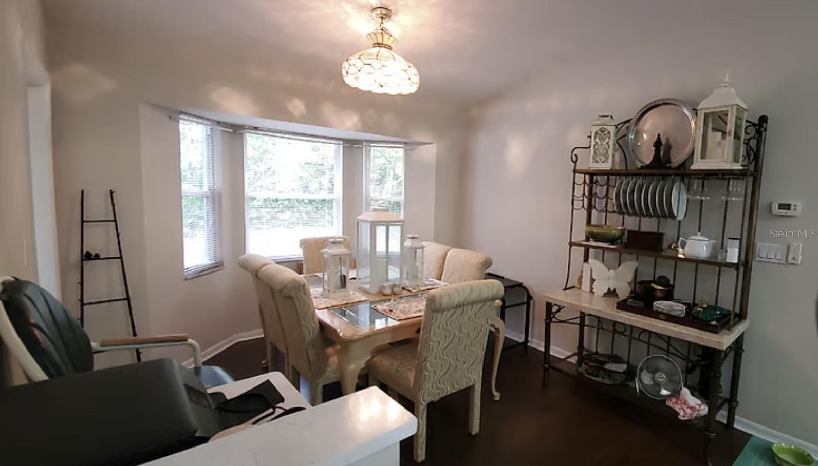 2534 N Brentwood Cir Property Photo 7