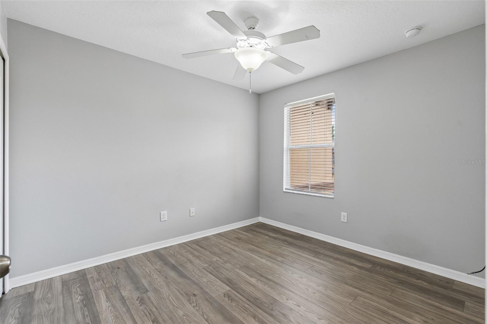 1220 Twin Trees Ln Property Photo 15