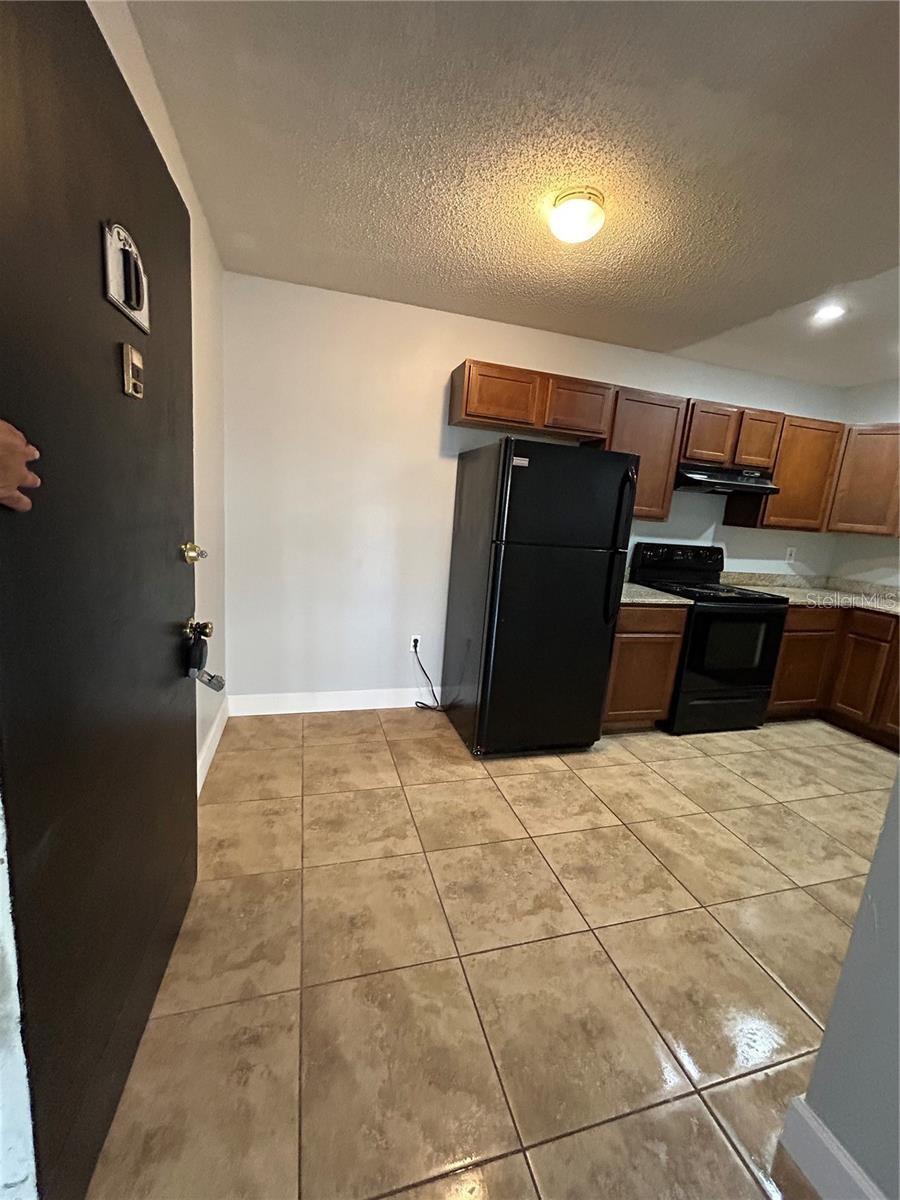 946 Lake Destiny Rd #d Property Photo 6