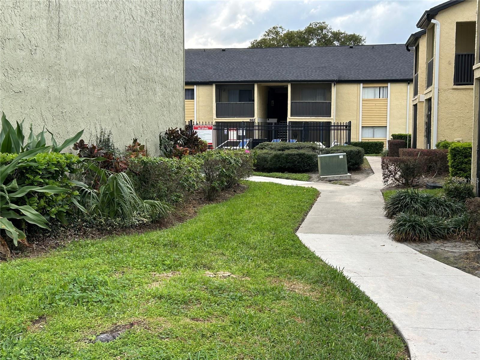 946 Lake Destiny Rd #d Property Photo 12