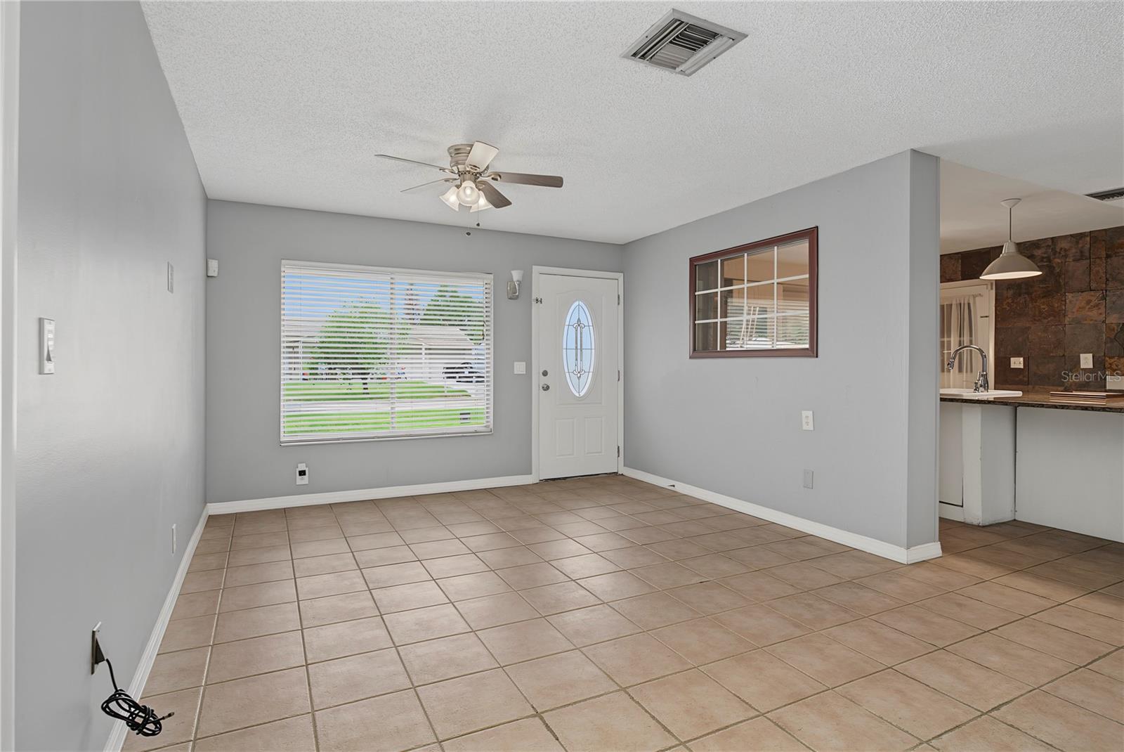 10145 Bluff Ct Property Photo 9