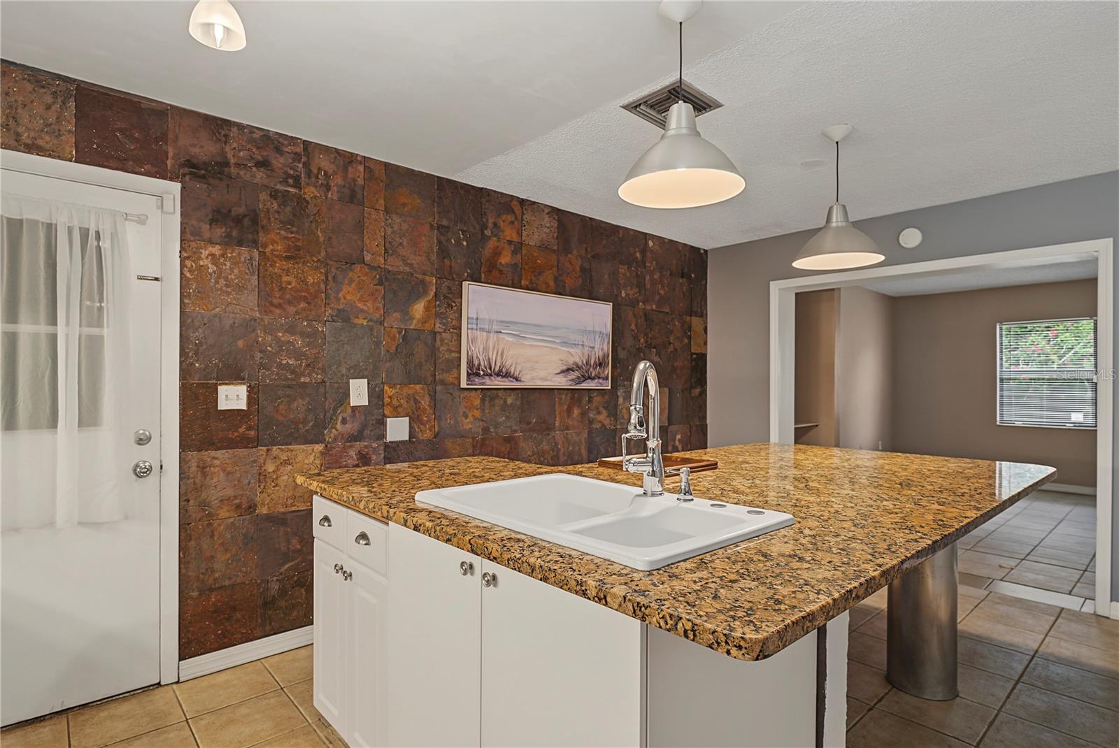 10145 Bluff Ct Property Photo 21