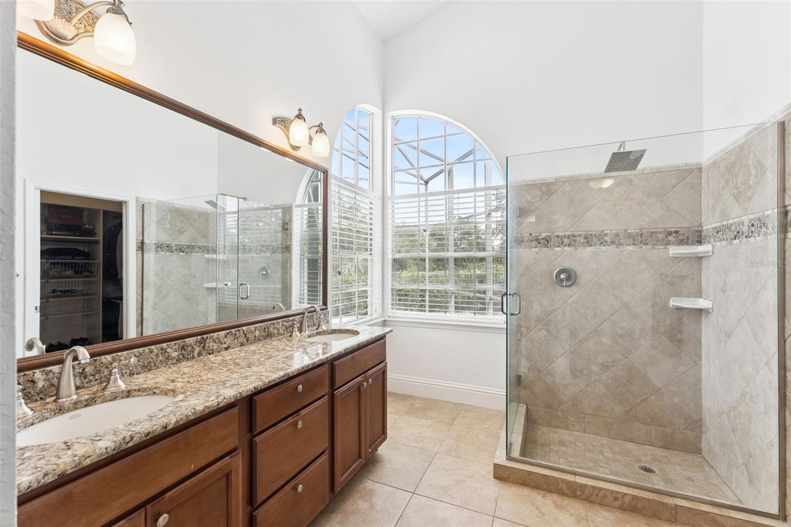 1240 Glencrest Dr Property Photo 23