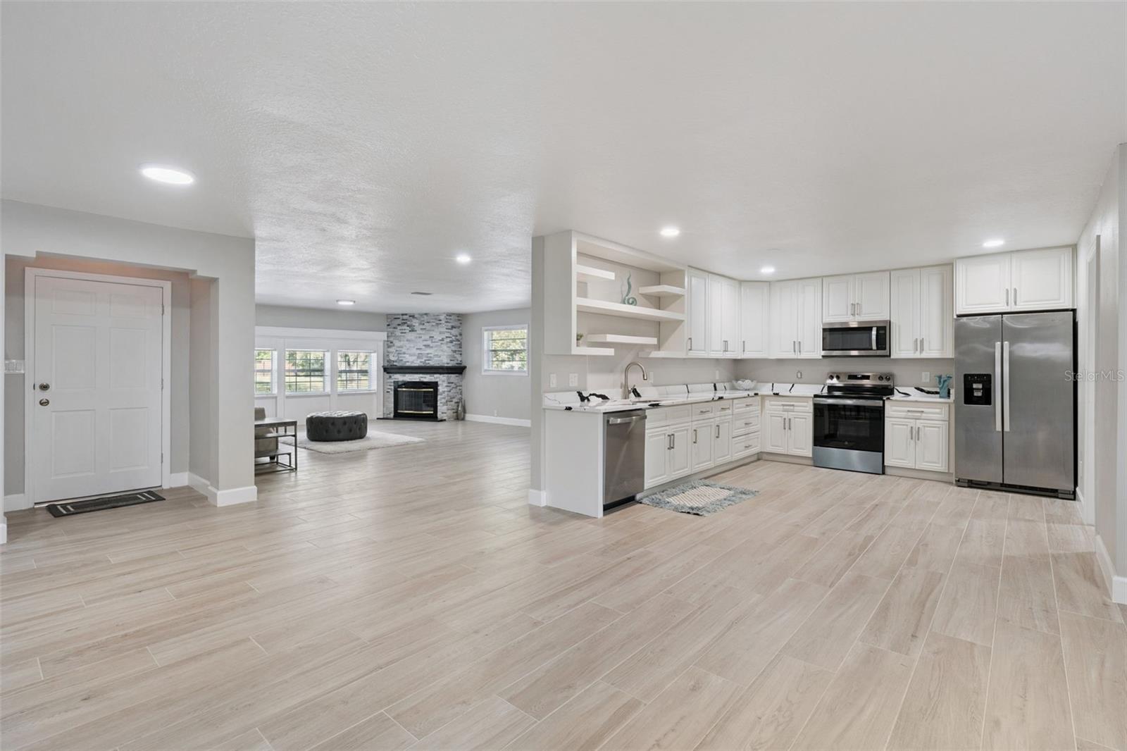 1033 Crystal Bowl Cir Property Photo 13