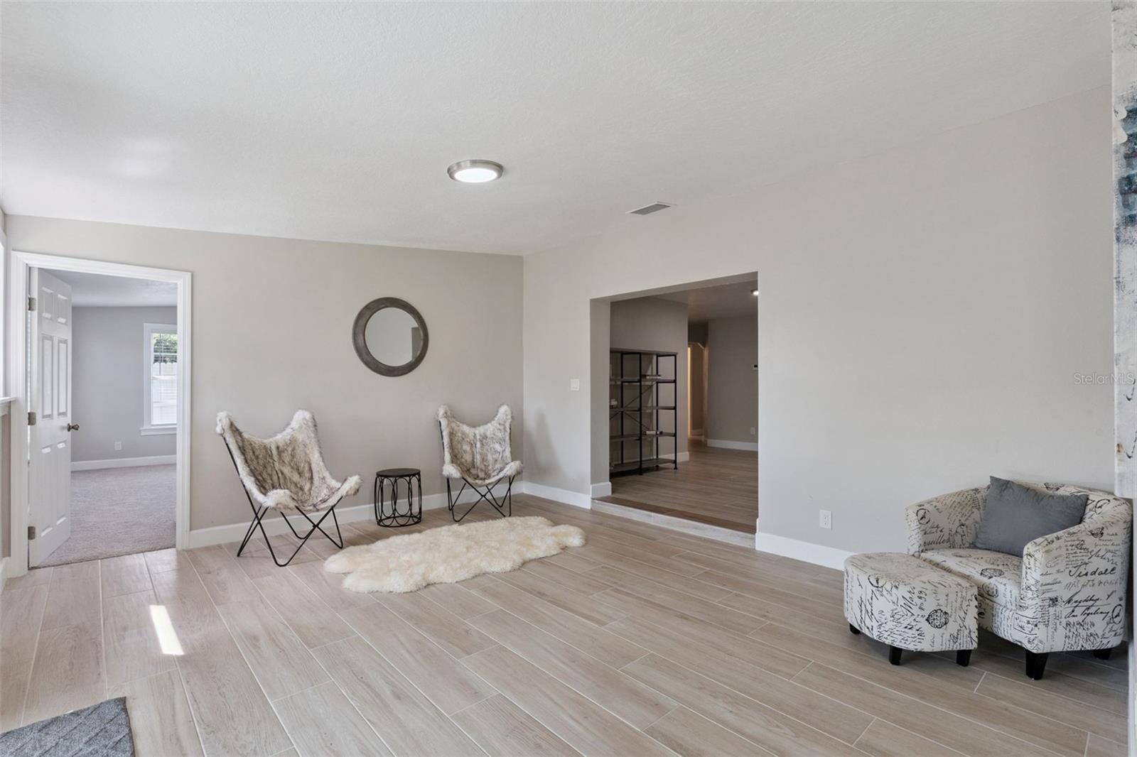 1033 Crystal Bowl Cir Property Photo 16