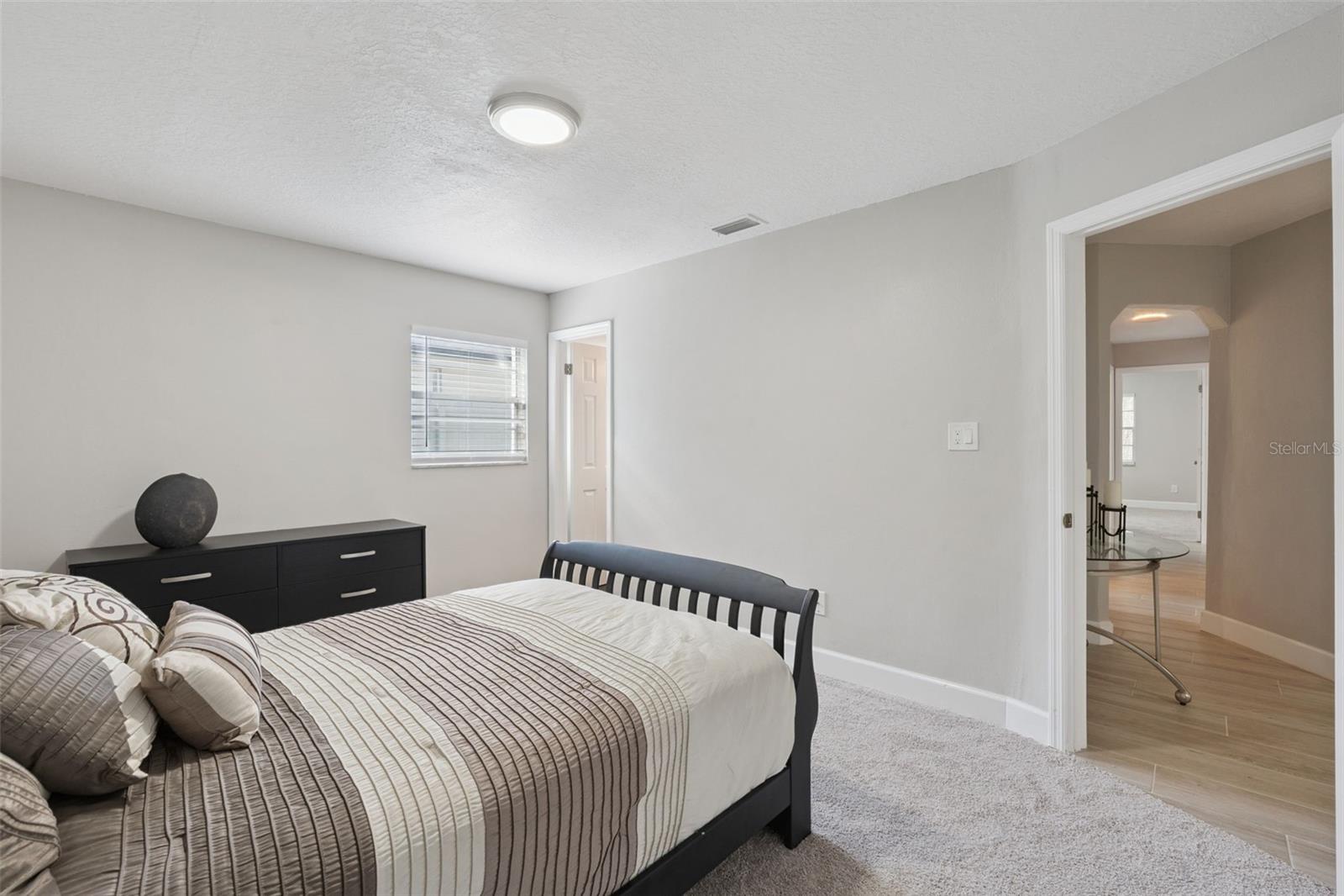 1033 Crystal Bowl Cir Property Photo 22