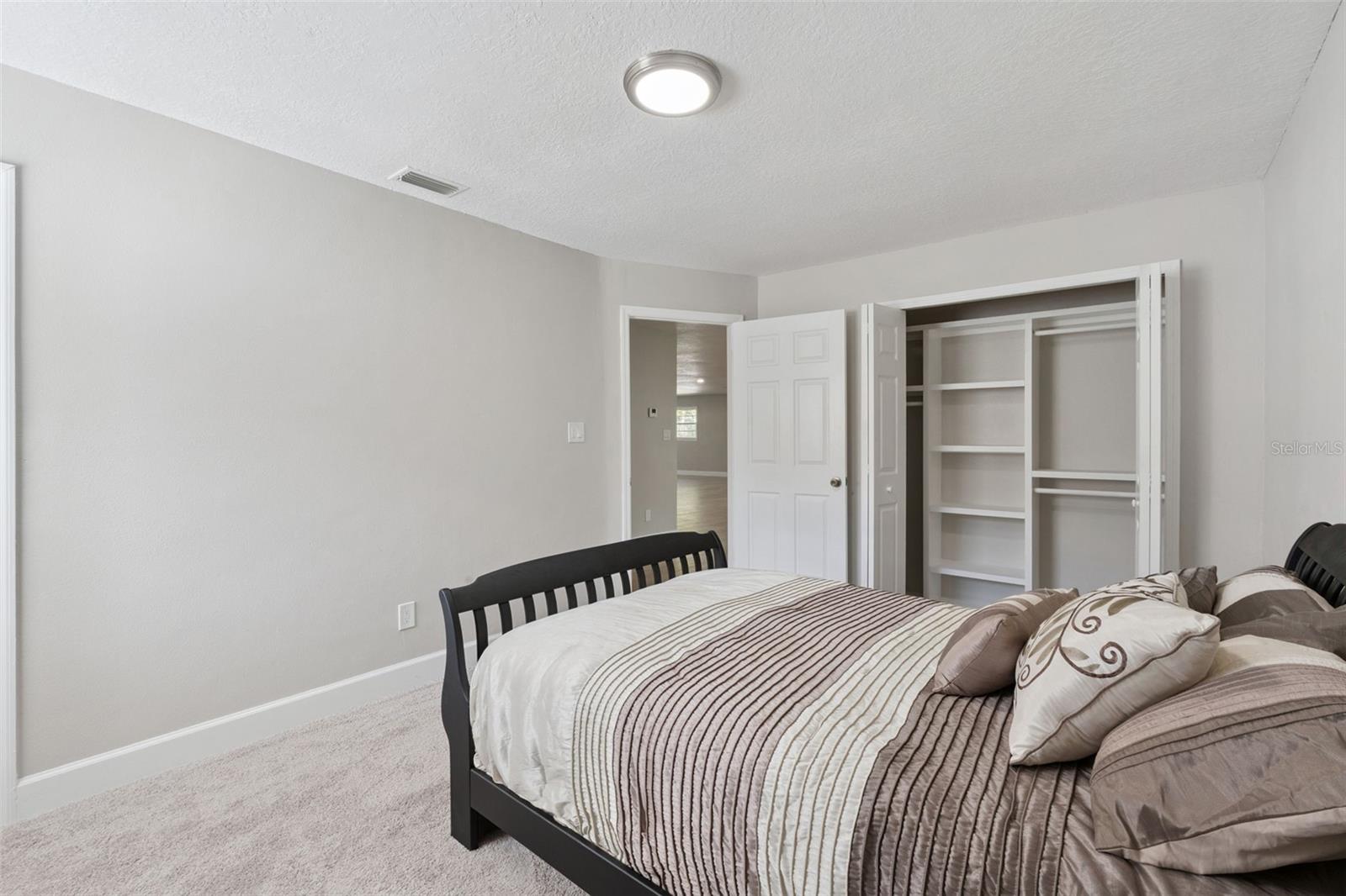 1033 Crystal Bowl Cir Property Photo 25