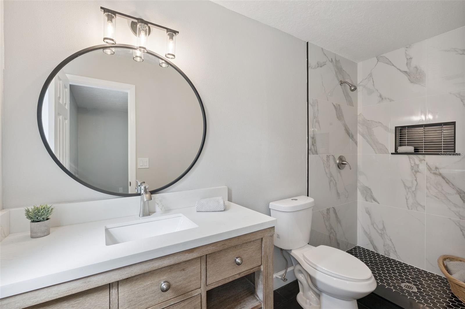 1033 Crystal Bowl Cir Property Photo 31