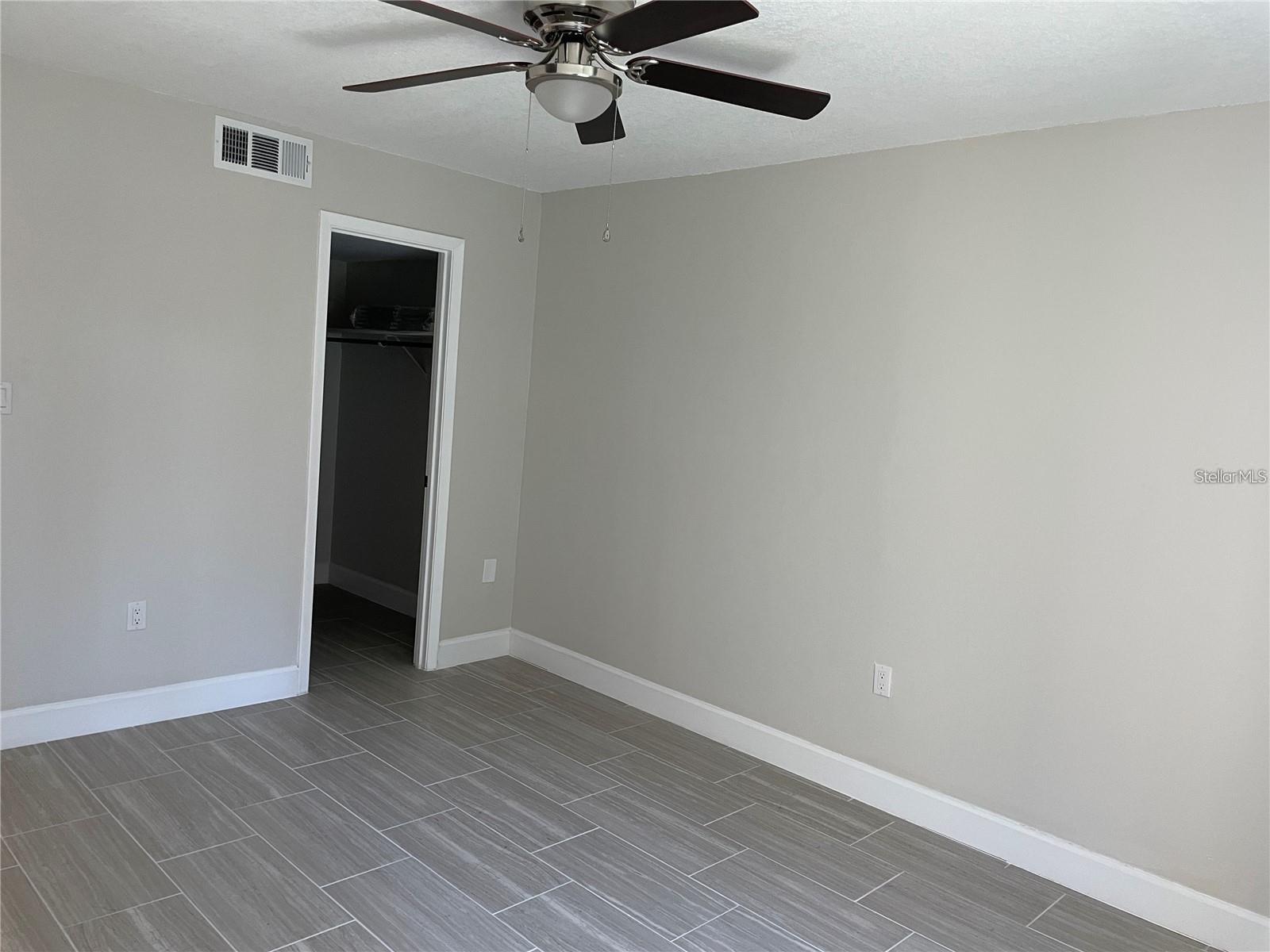 586 Orange Dr #118 Property Photo 12