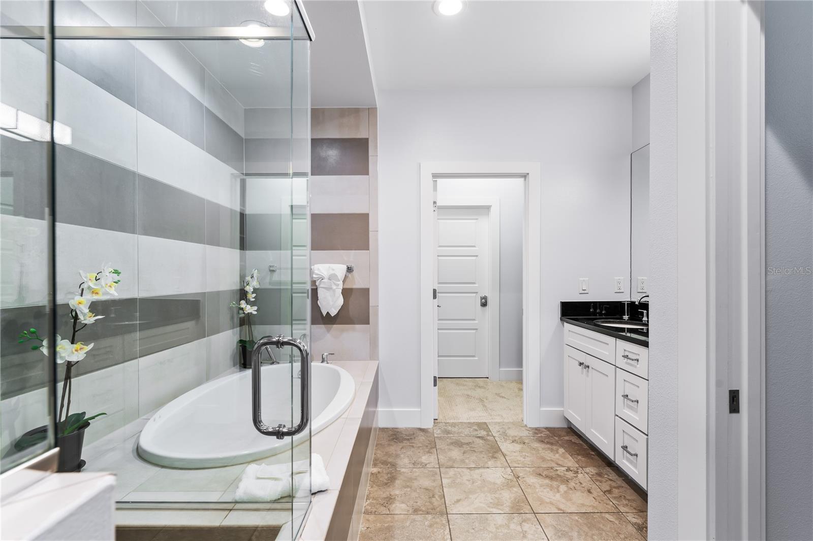 550 Muirfield Loop Property Photo 56
