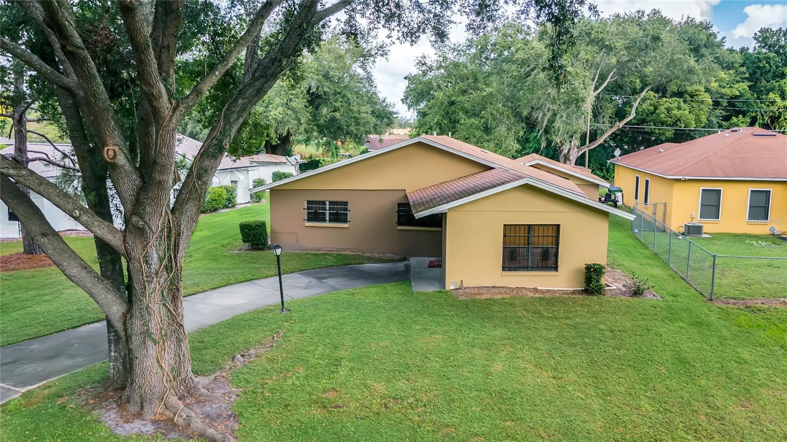 209 Bayshore Dr Property Photo 3