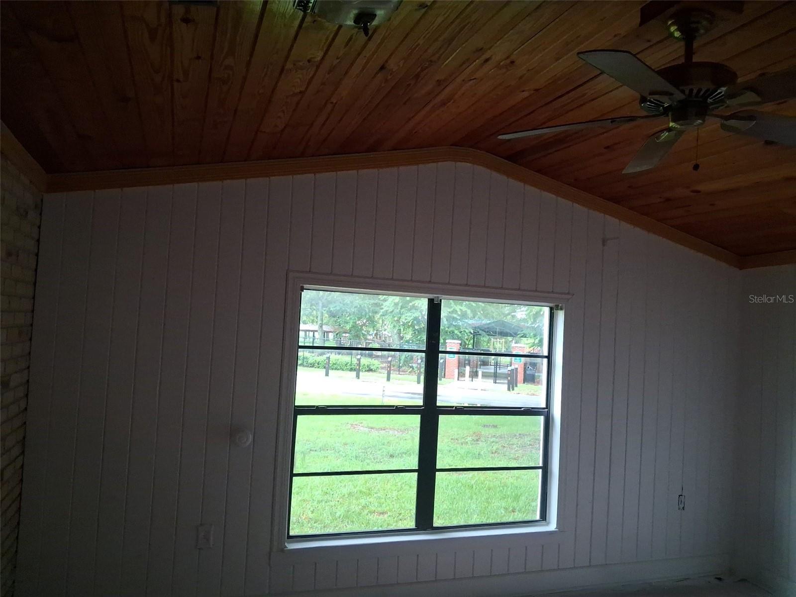 209 Bayshore Dr Property Photo 15