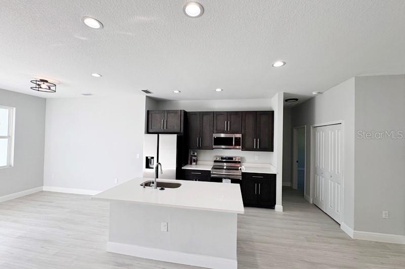 1153 Chalmer Ter Property Photo 5